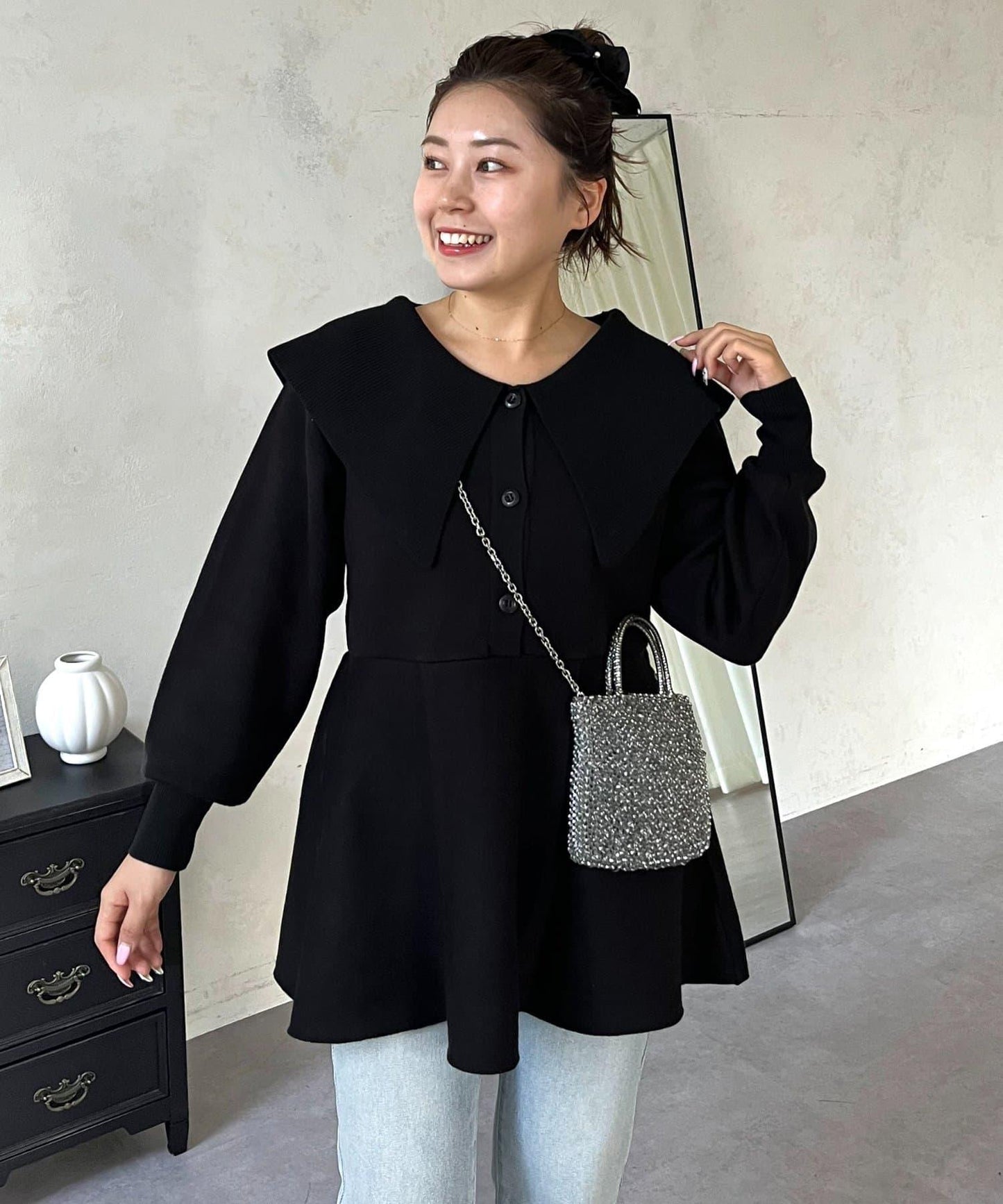 【MOMO】大翻領荷葉邊針織上衣