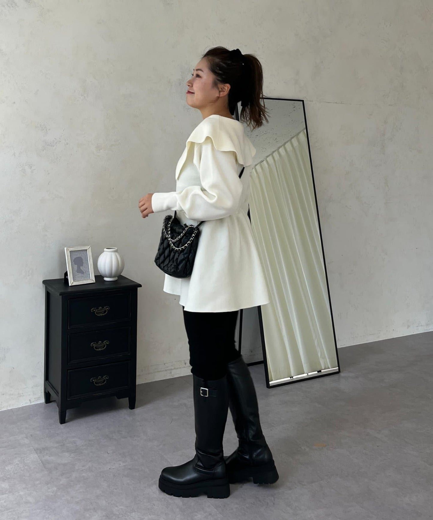 【MOMO】大翻領荷葉邊針織上衣