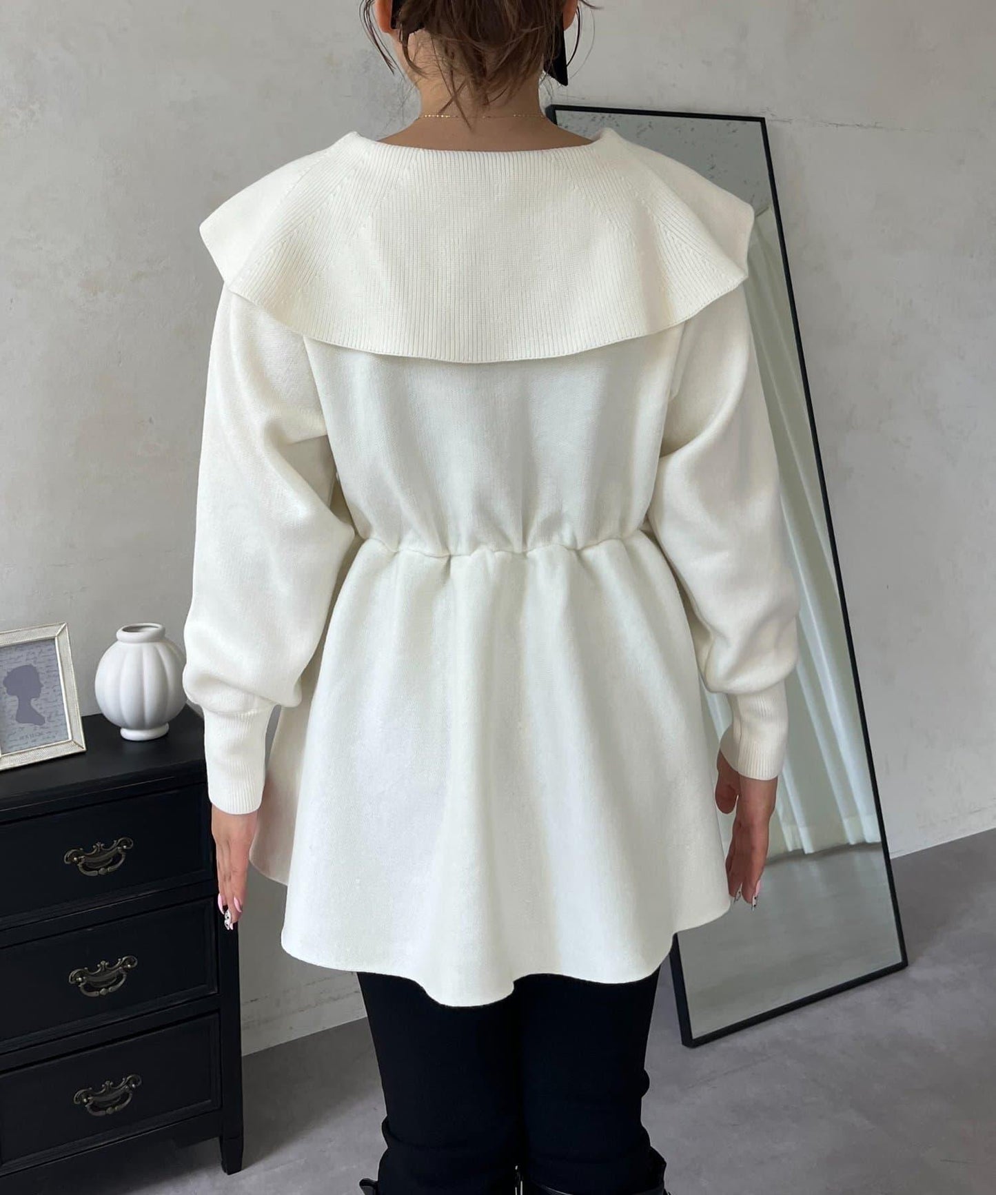 【MOMO】大翻領荷葉邊針織上衣