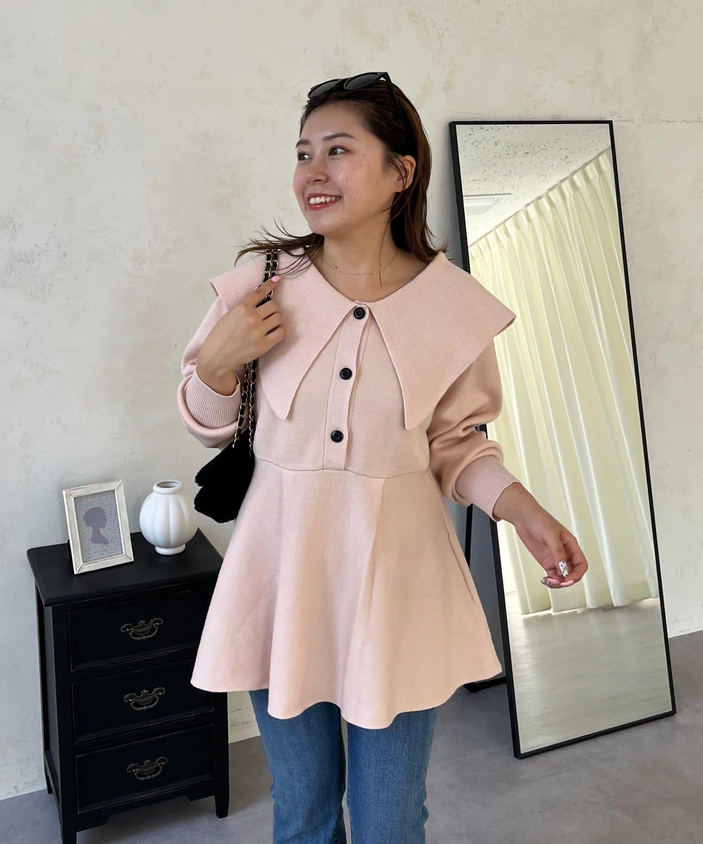 【MOMO】大翻領荷葉邊針織上衣