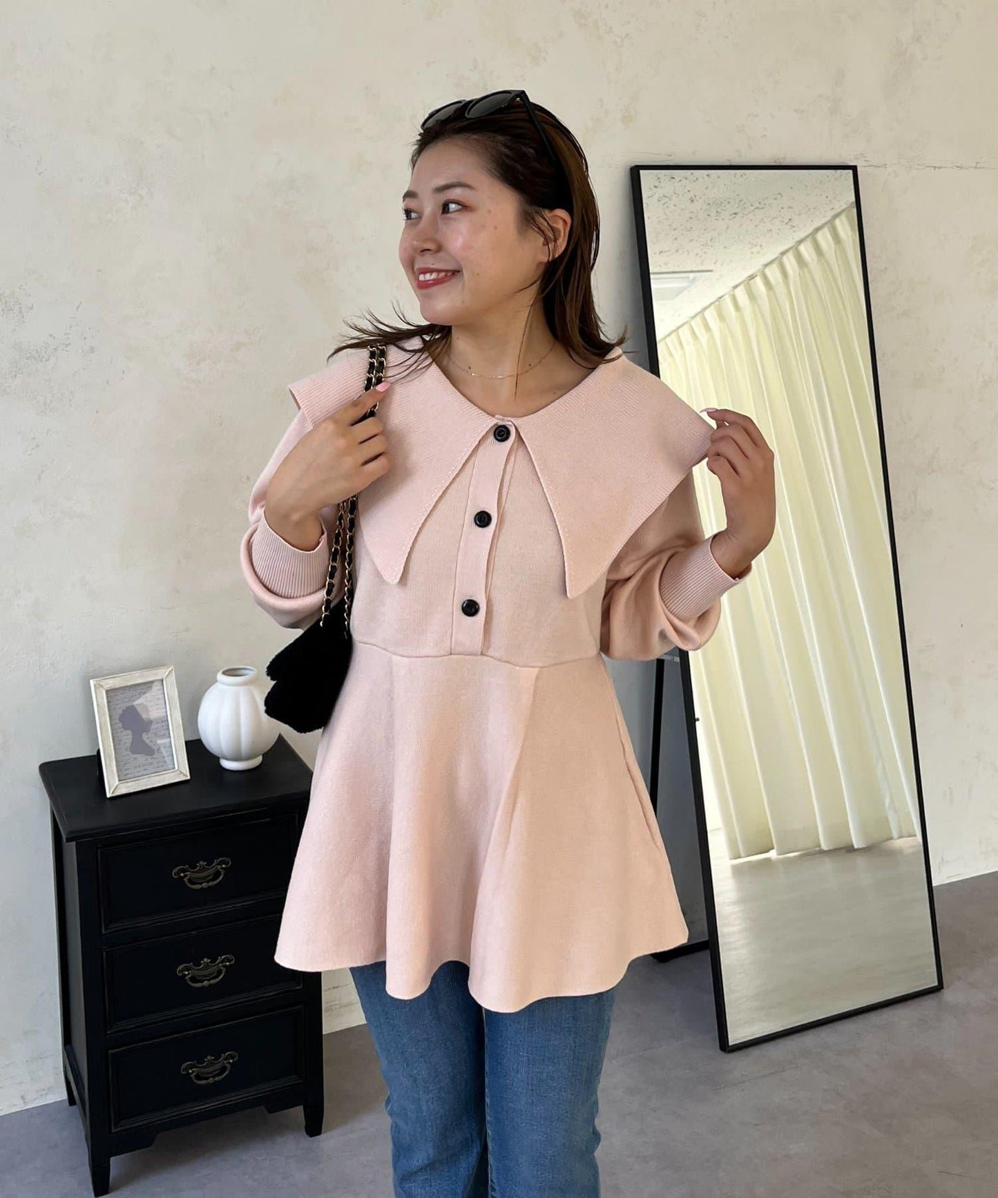 【MOMO】大翻領荷葉邊針織上衣