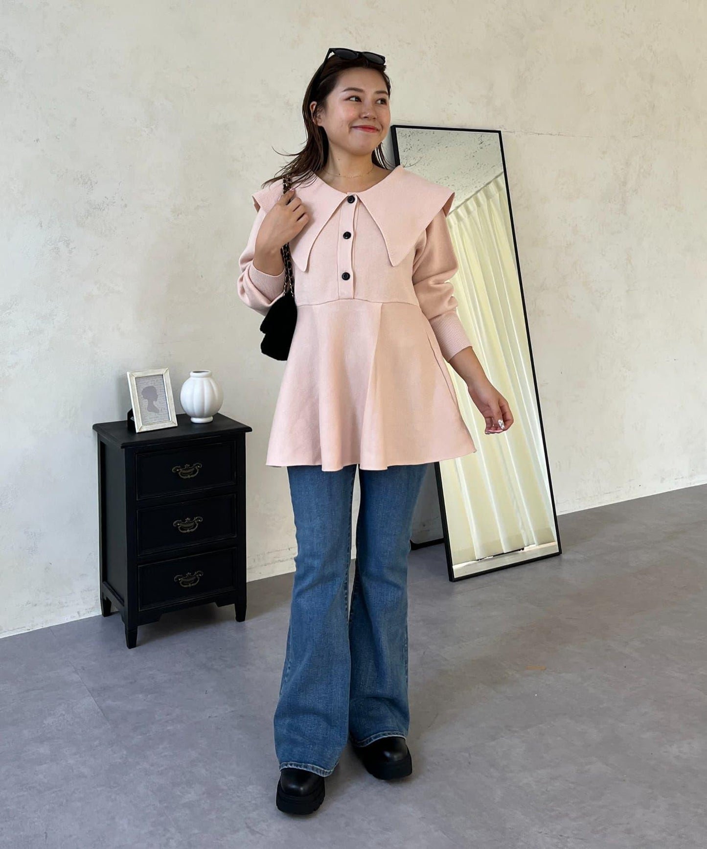 【MOMO】大翻領荷葉邊針織上衣