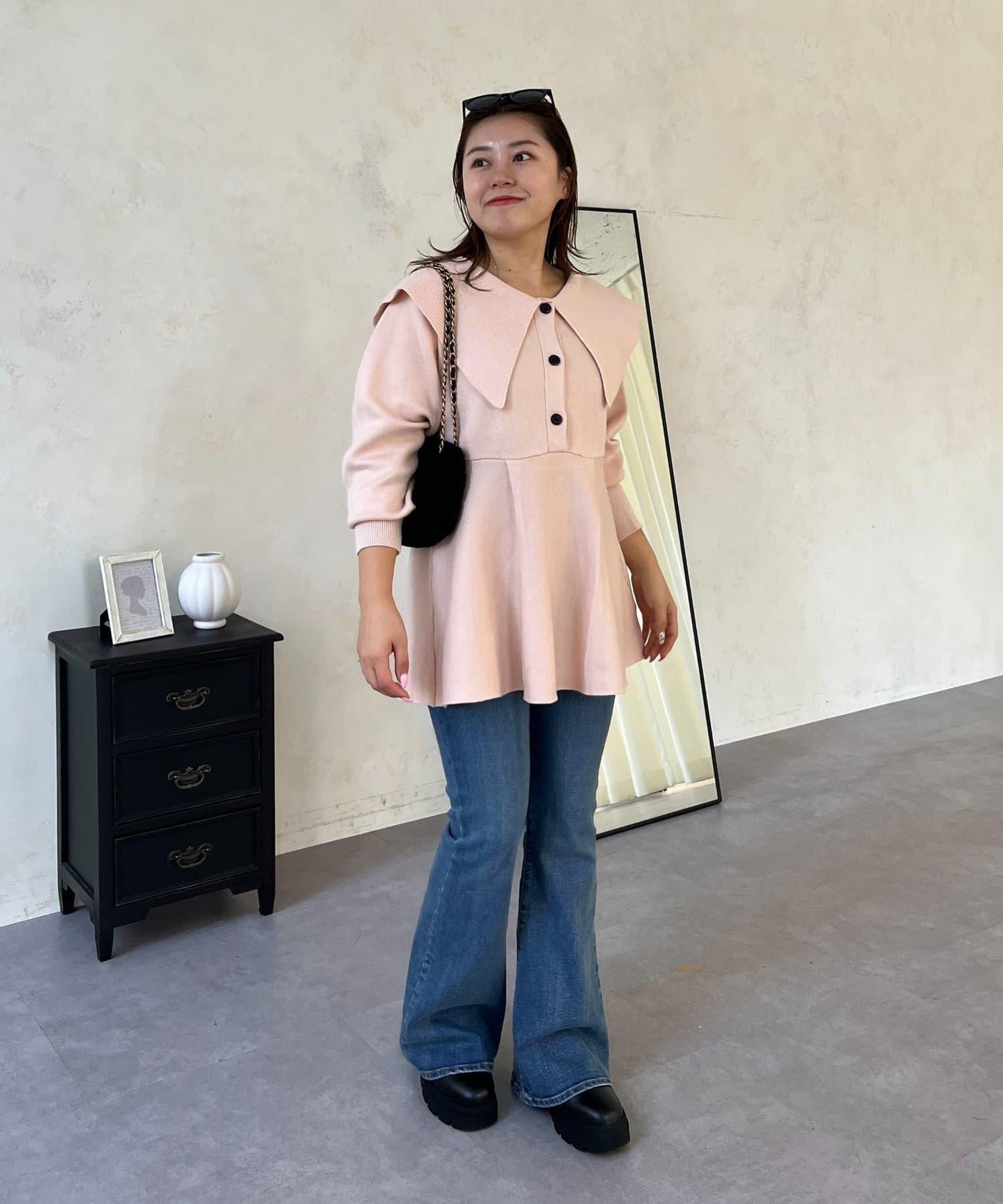 【MOMO】大翻領荷葉邊針織上衣