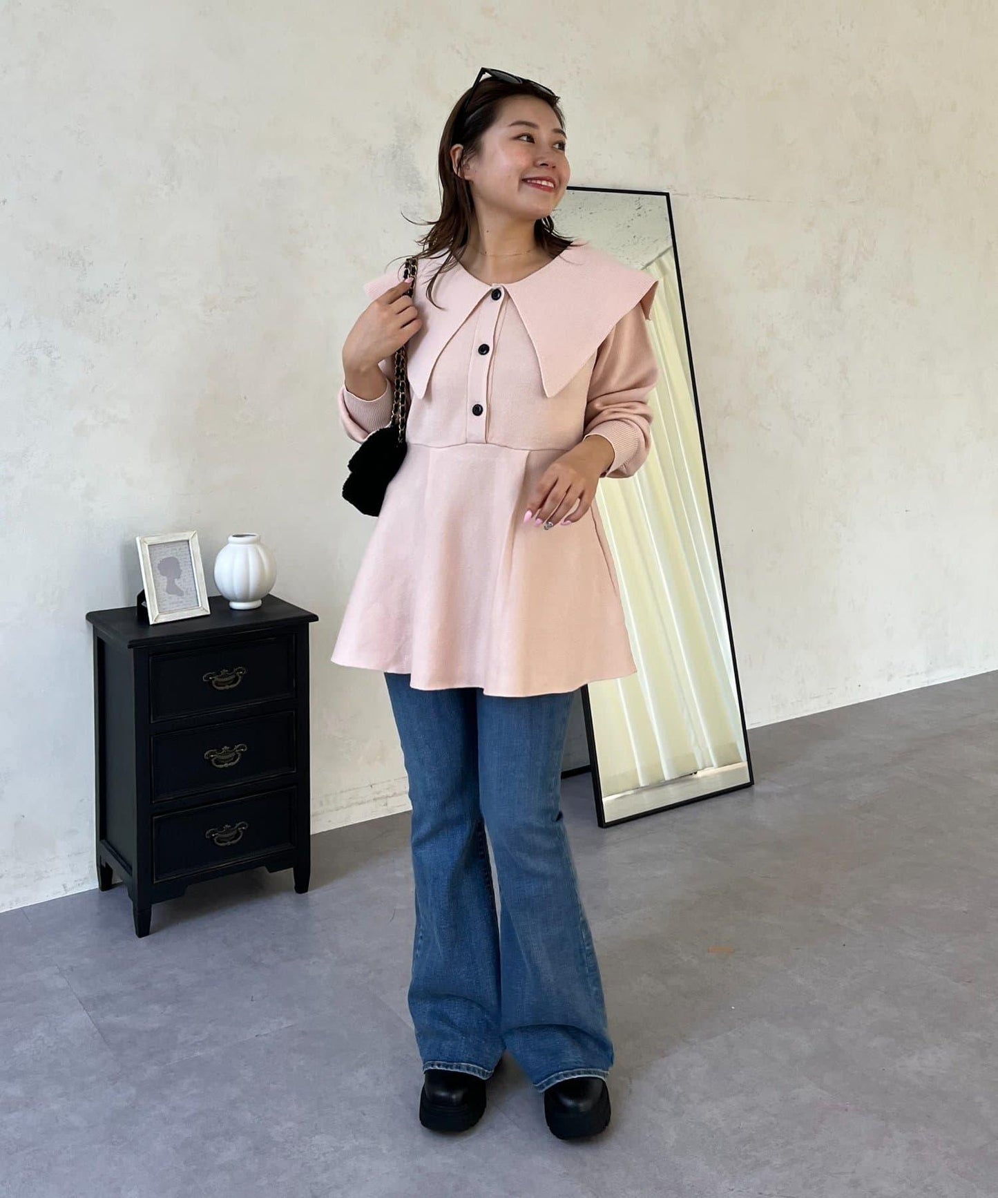 【MOMO】大翻領荷葉邊針織上衣