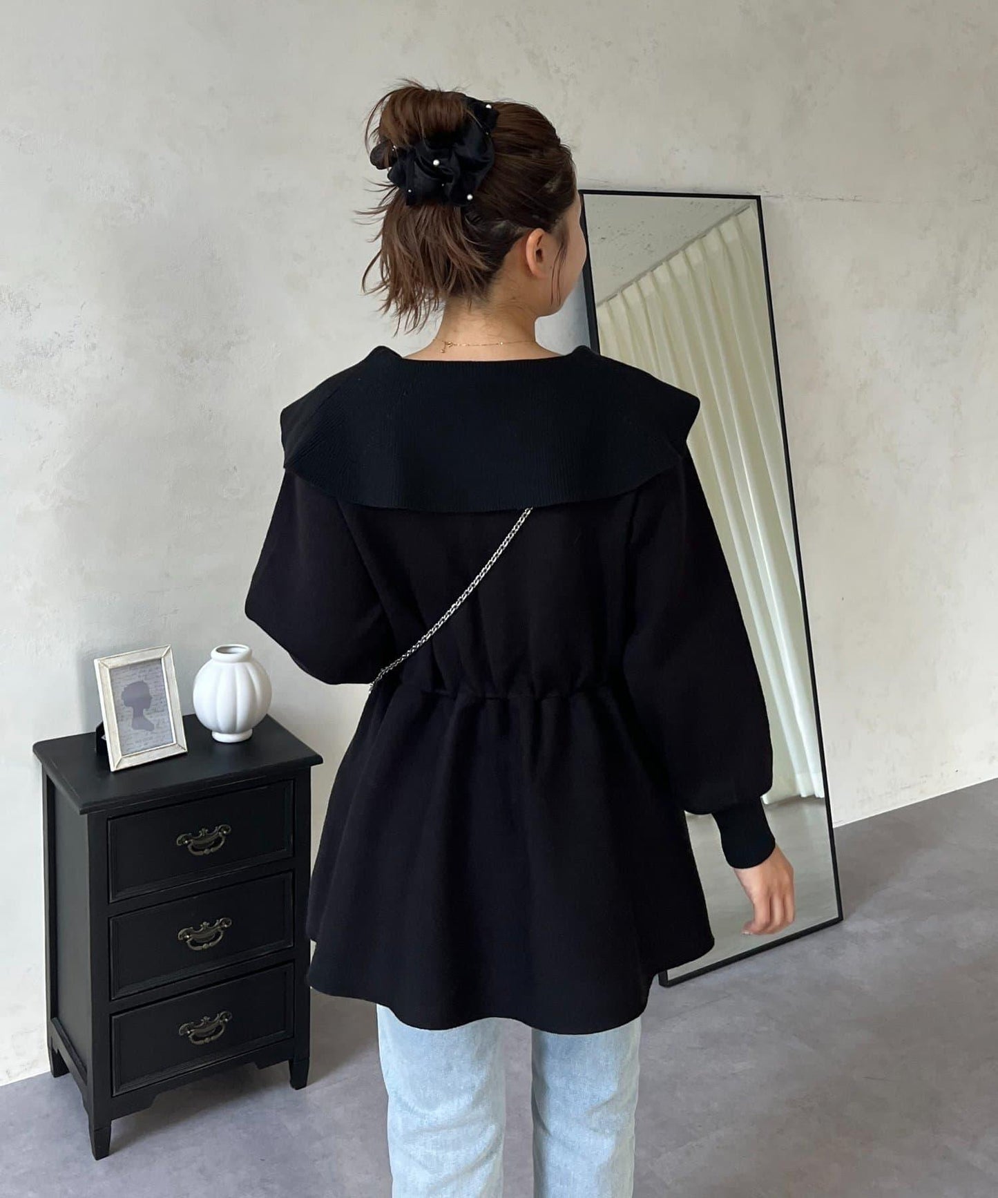 【MOMO】大翻領荷葉邊針織上衣