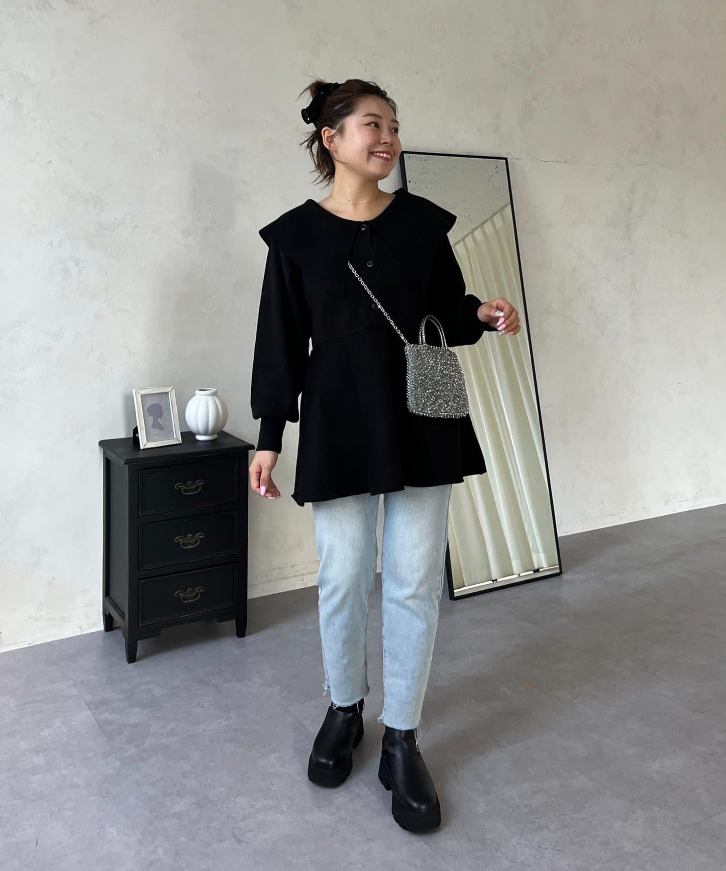 【MOMO】大翻領荷葉邊針織上衣