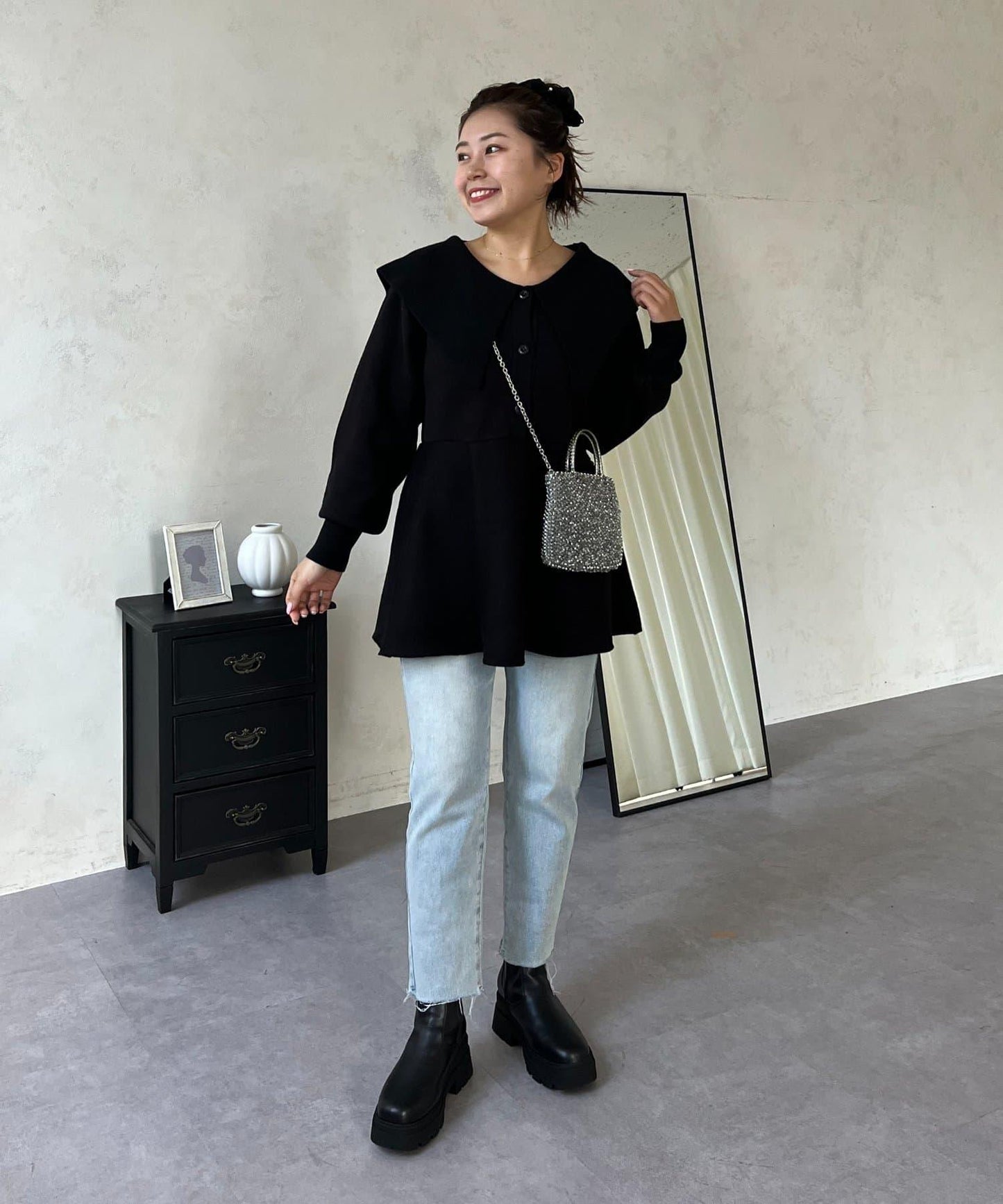 【MOMO】大翻領荷葉邊針織上衣