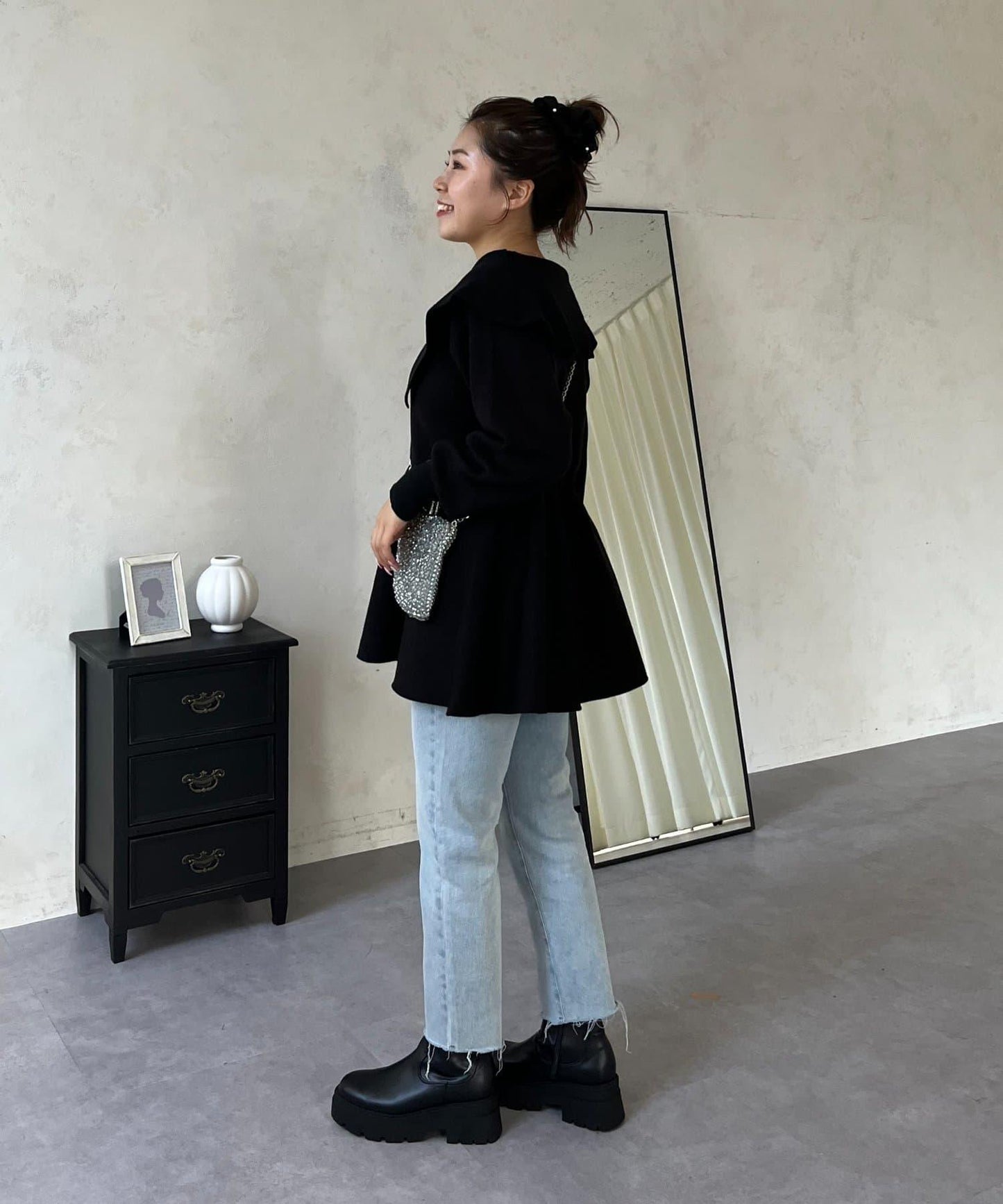 【MOMO】大翻領荷葉邊針織上衣