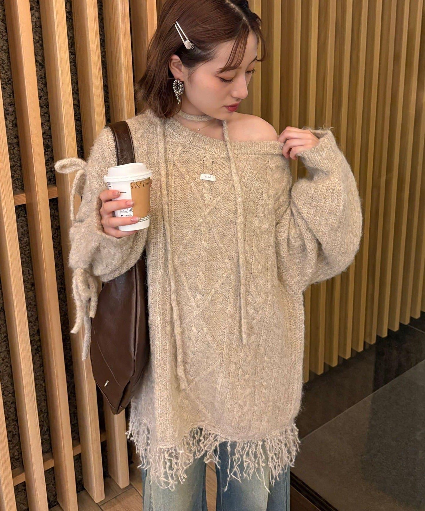 【あやっち(@_acoba_)企畫】麻花編織蝴蝶結流蘇一字肩針織衫