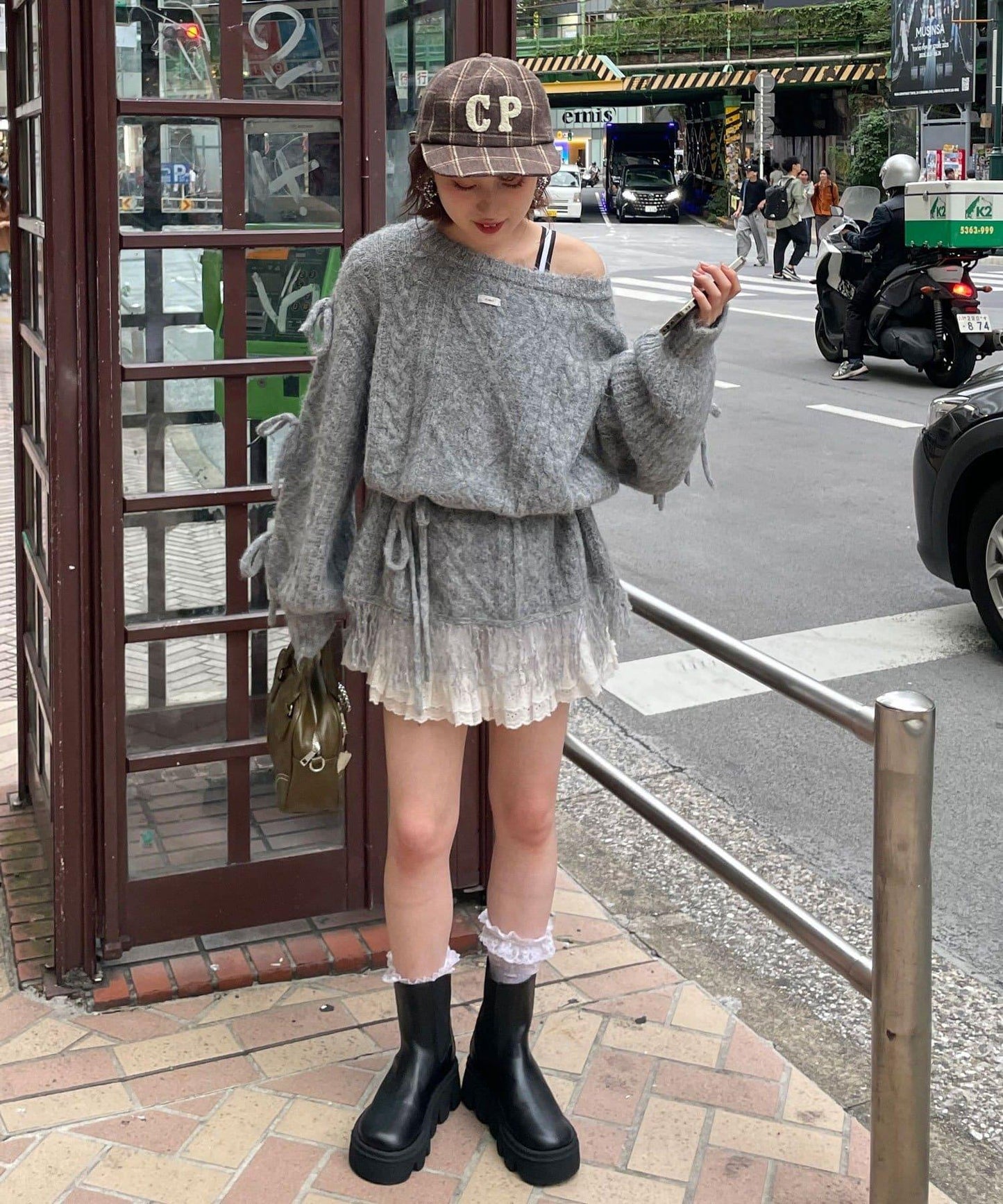 【あやっち(@_acoba_)企畫】麻花編織蝴蝶結流蘇一字肩針織衫