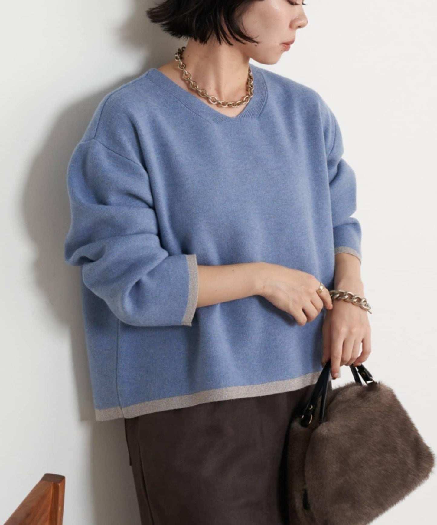 亮絲線V領針織衫