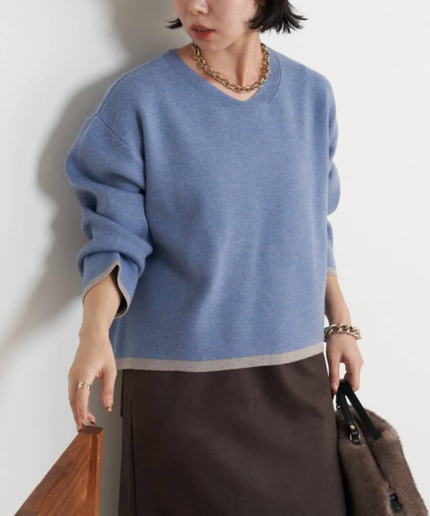 亮絲線V領針織衫