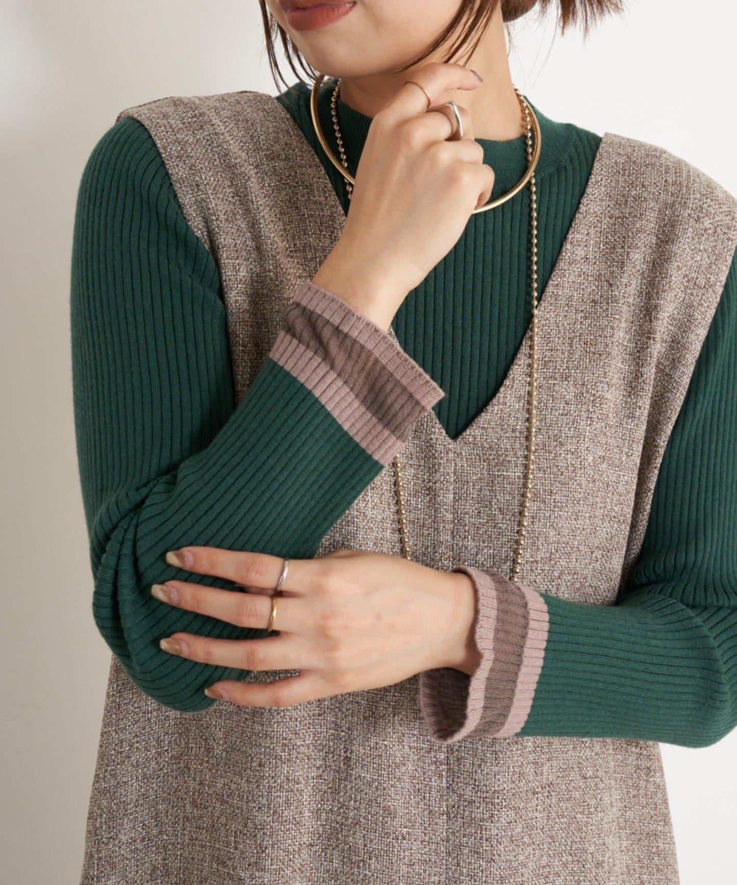 袖部透視拼接羅紋針織衫