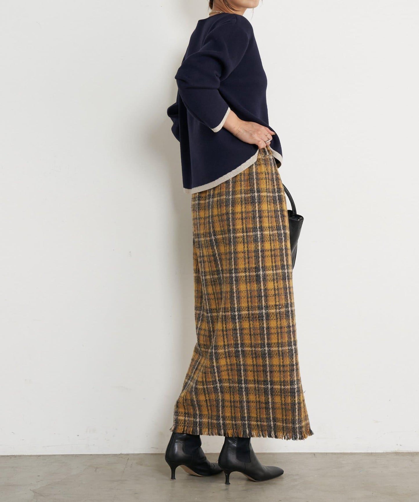 亮絲線V領針織衫