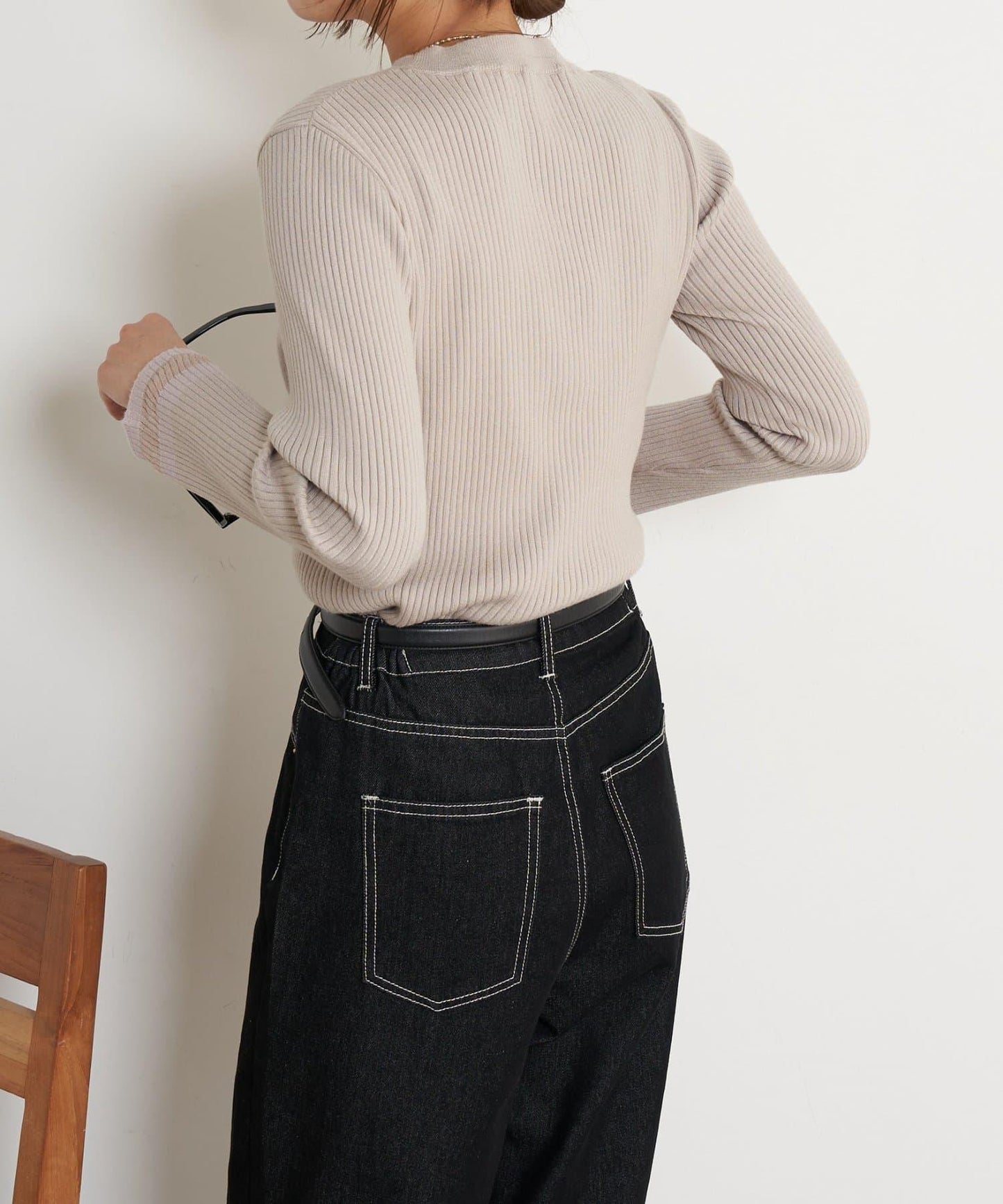 袖部透視拼接羅紋針織衫