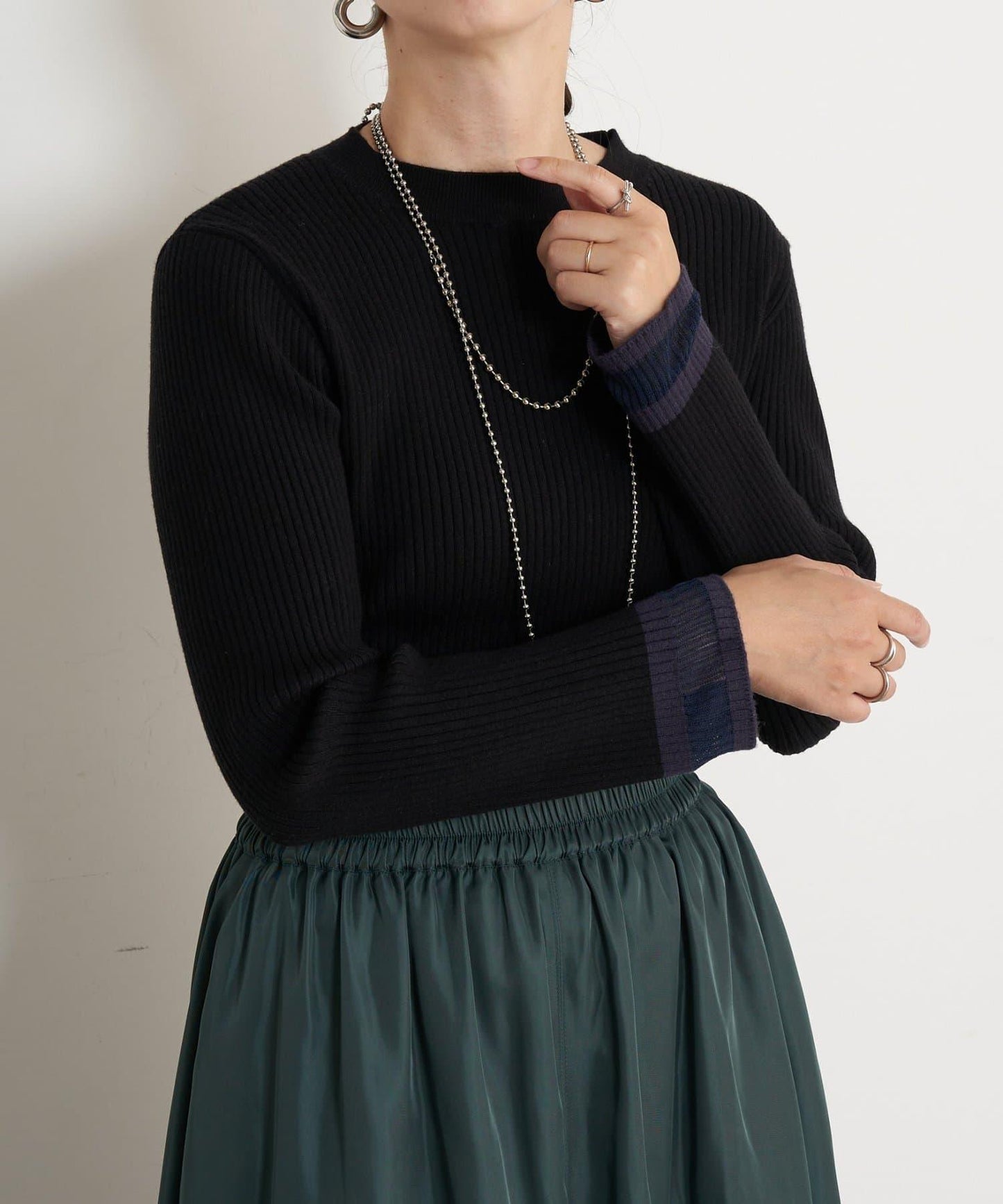 袖部透視拼接羅紋針織衫