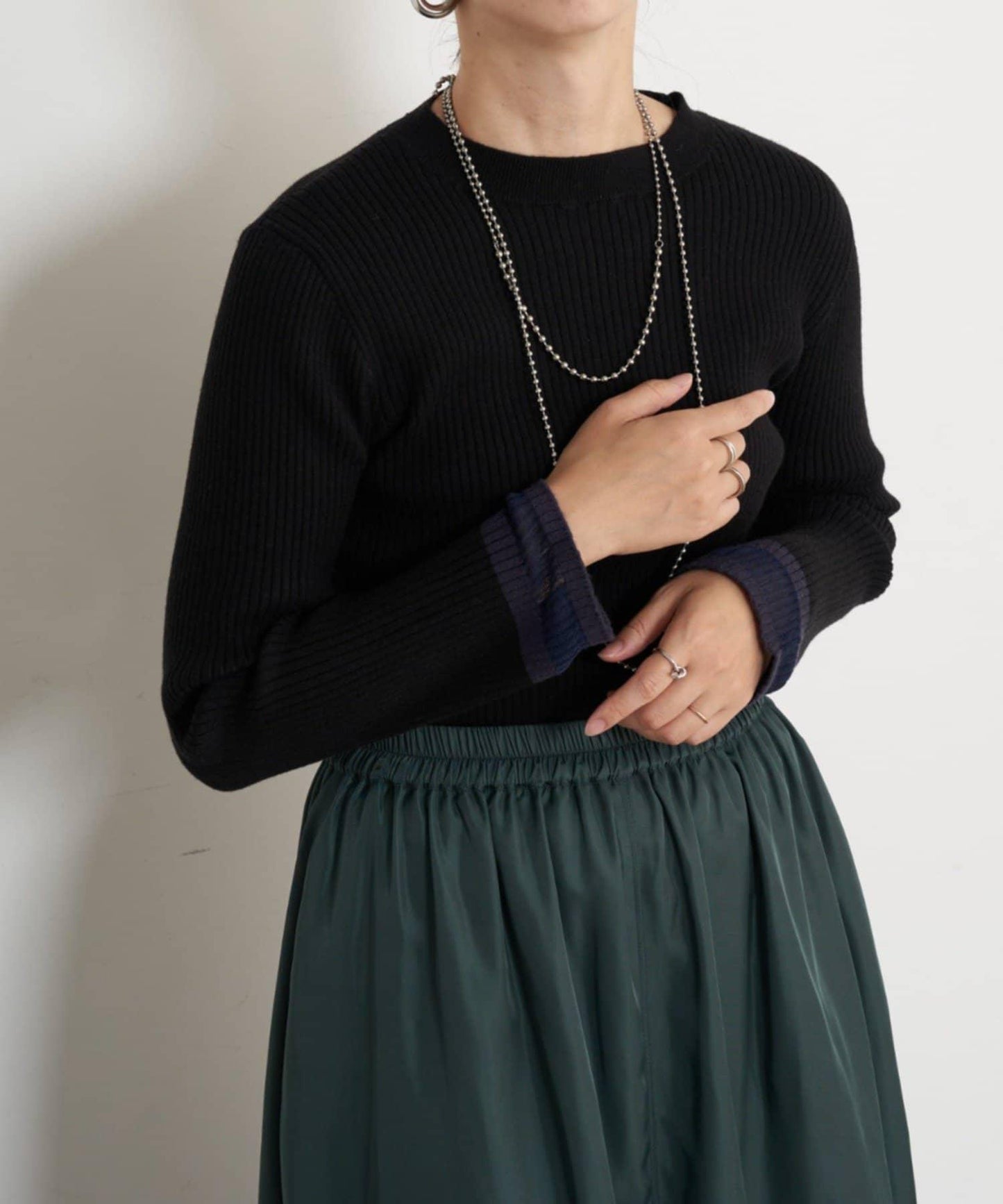 袖部透視拼接羅紋針織衫