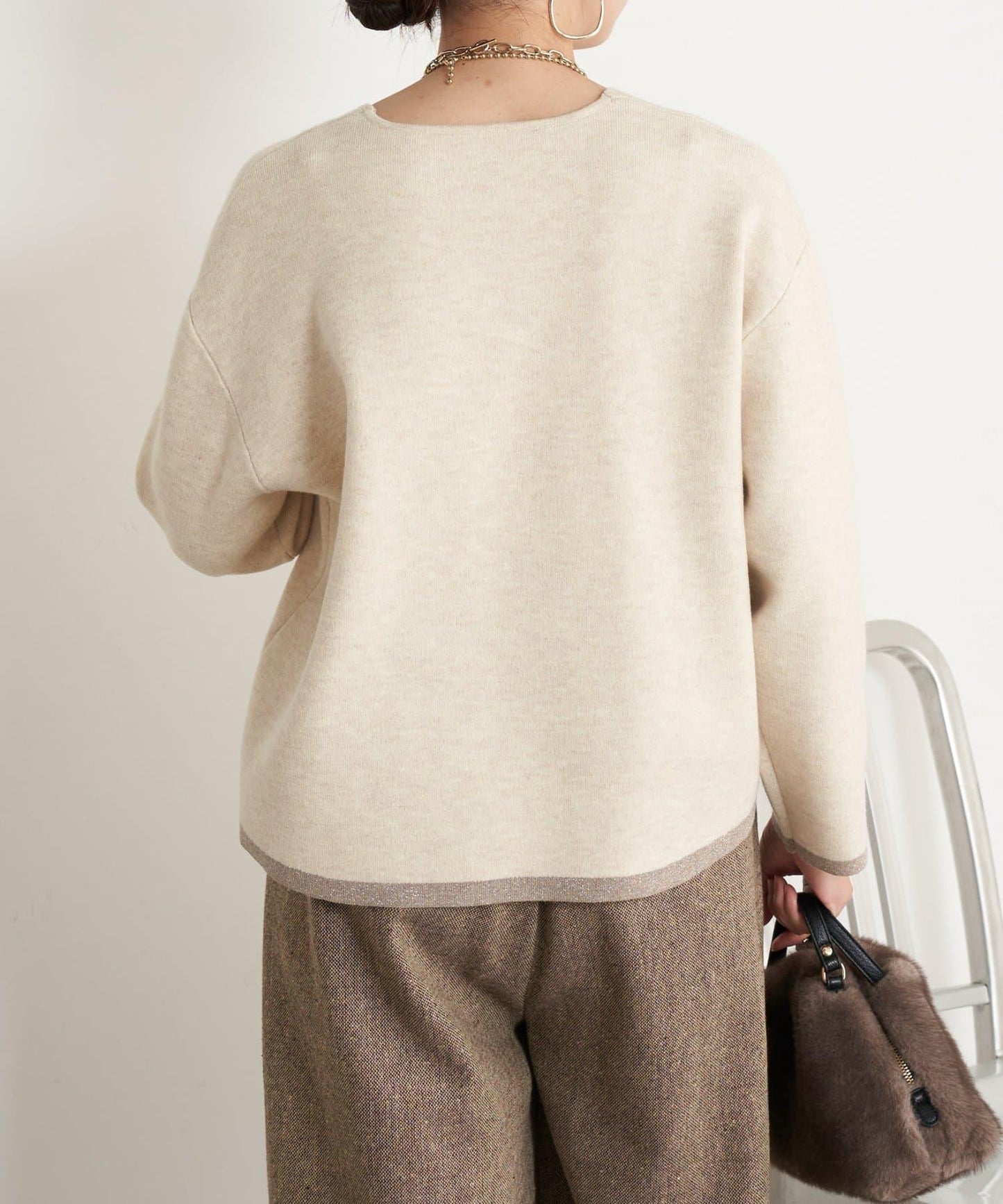 亮絲線V領針織衫