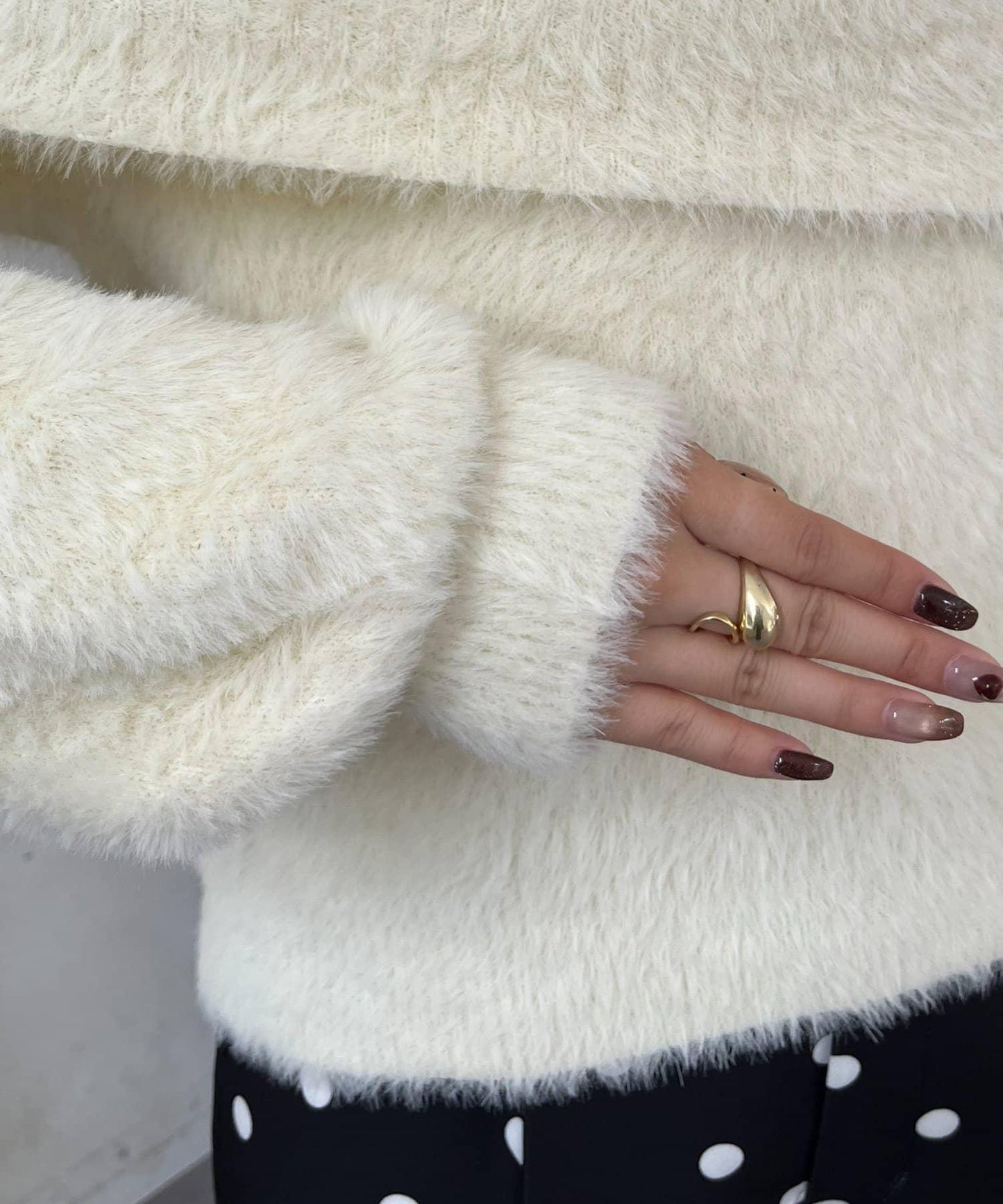 【前後兩穿】一字肩蝴蝶結毛絨針織衫