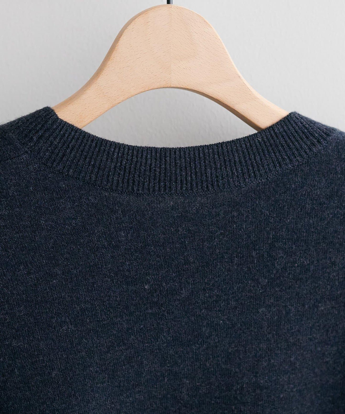 【Discoat】超細羊毛圓領針織衫