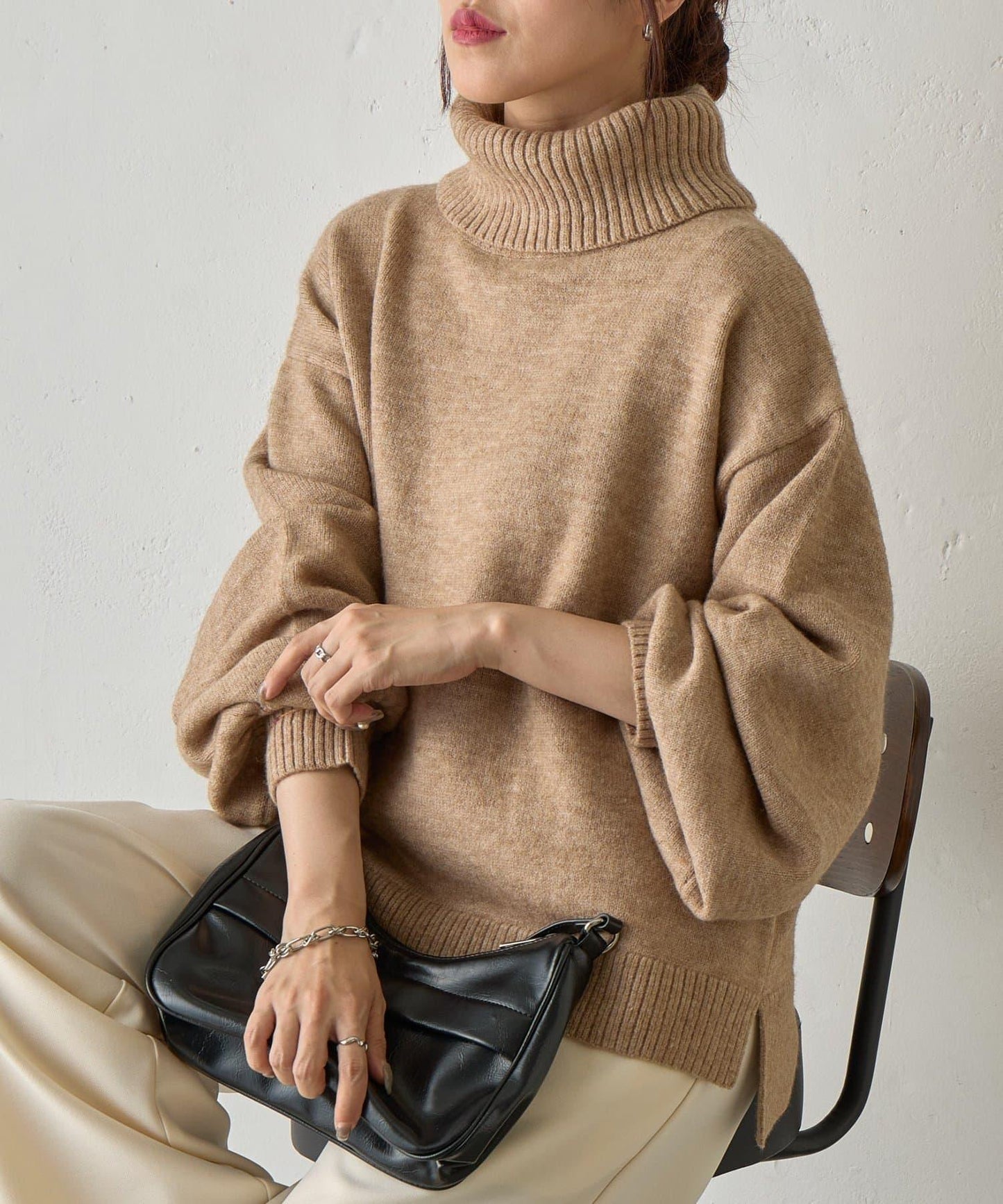 寬鬆柔軟高領針織衫