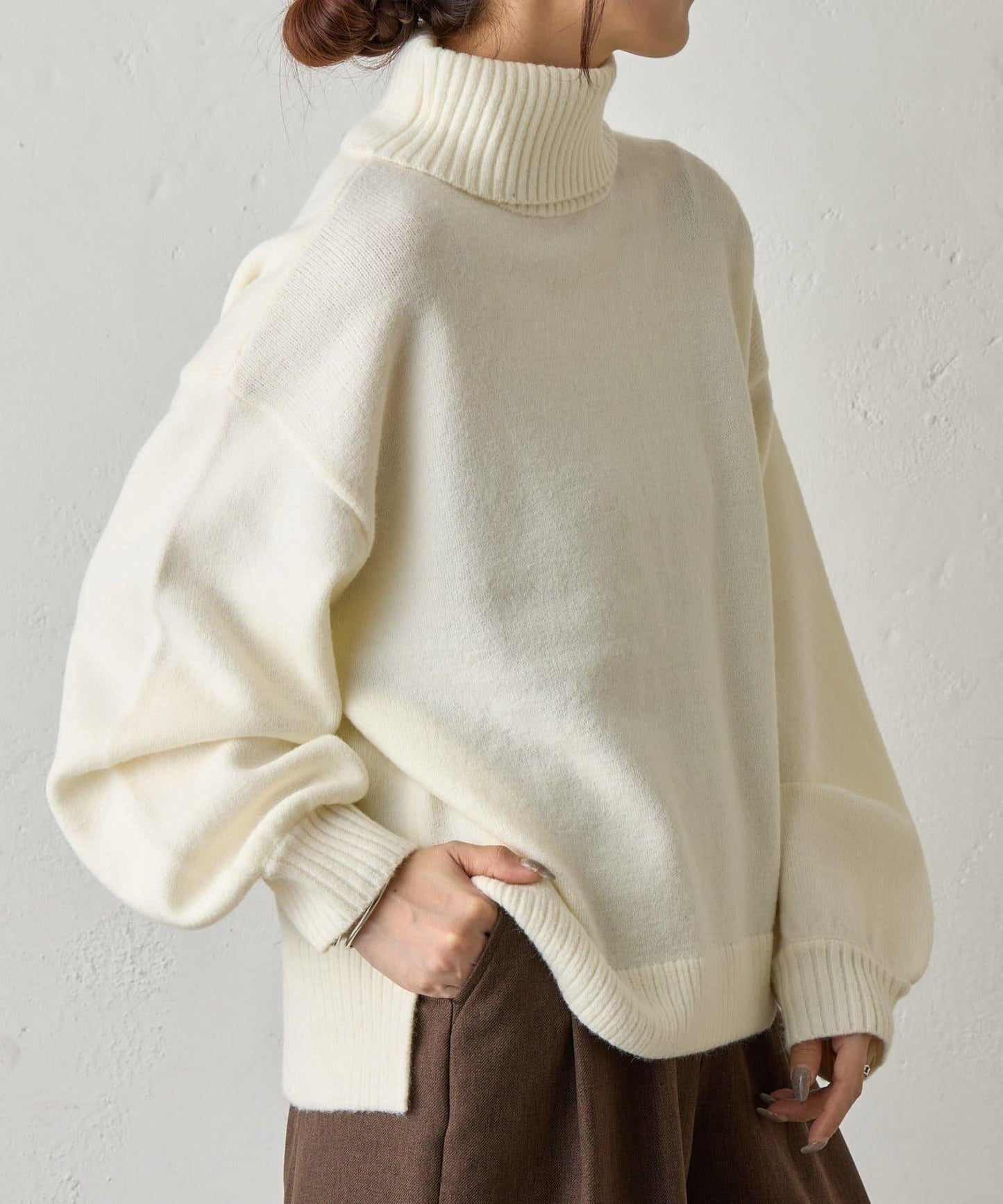 寬鬆柔軟高領針織衫