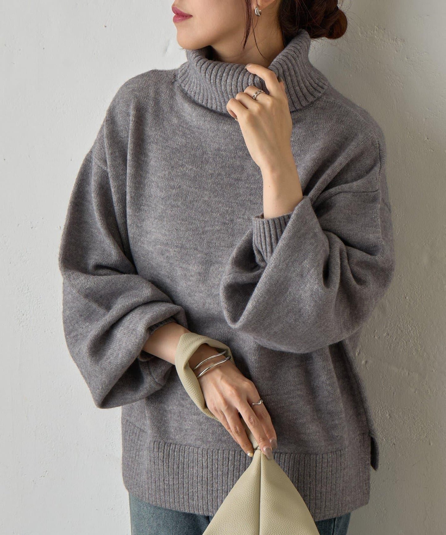 寬鬆柔軟高領針織衫