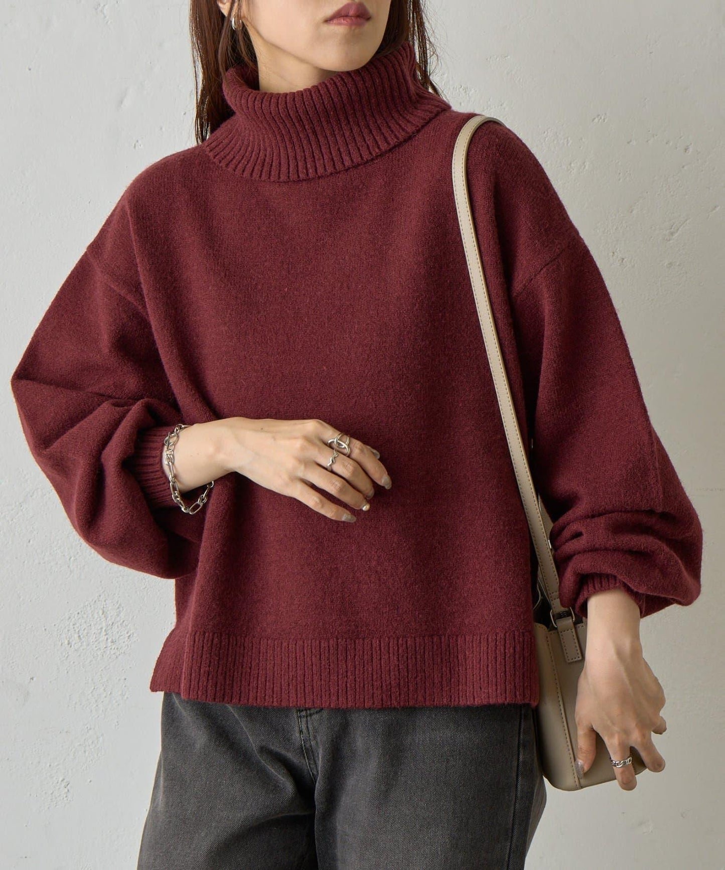 寬鬆柔軟高領針織衫