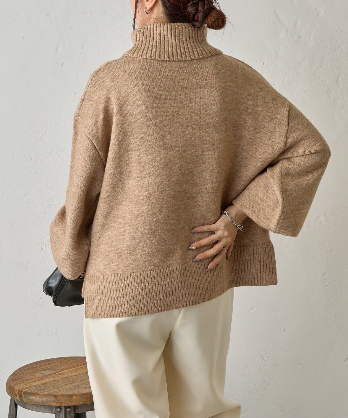 寬鬆柔軟高領針織衫