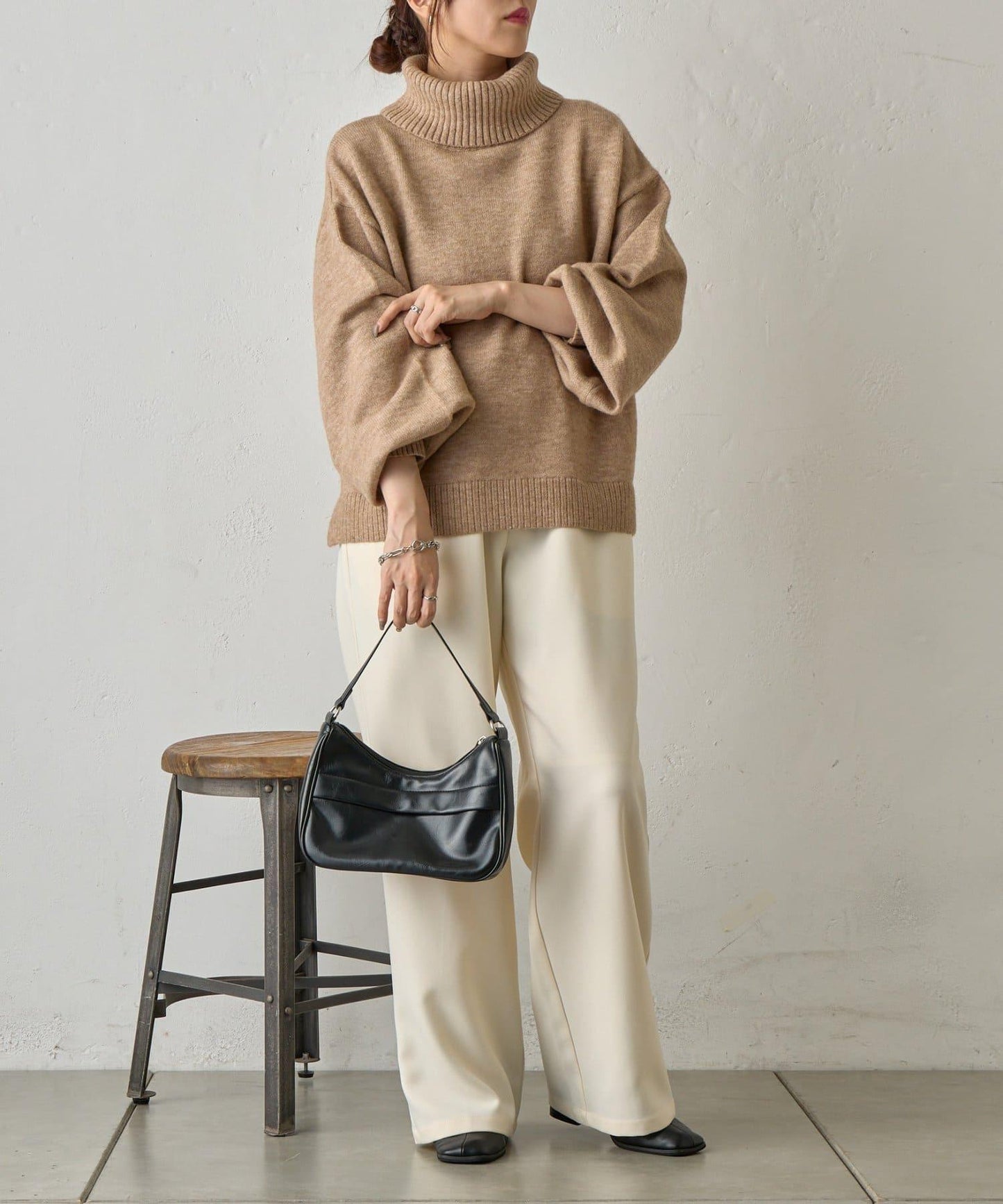 寬鬆柔軟高領針織衫