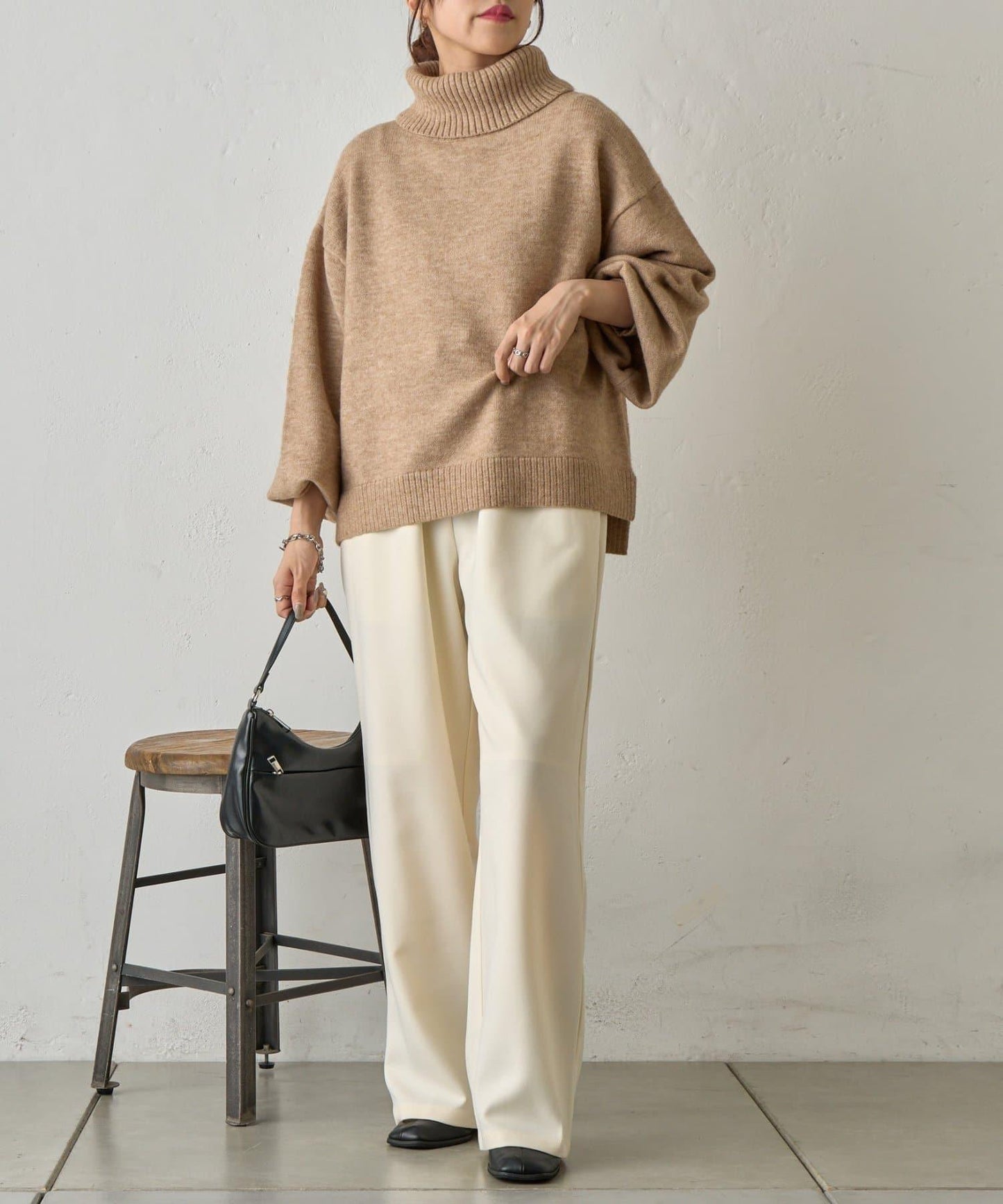 寬鬆柔軟高領針織衫