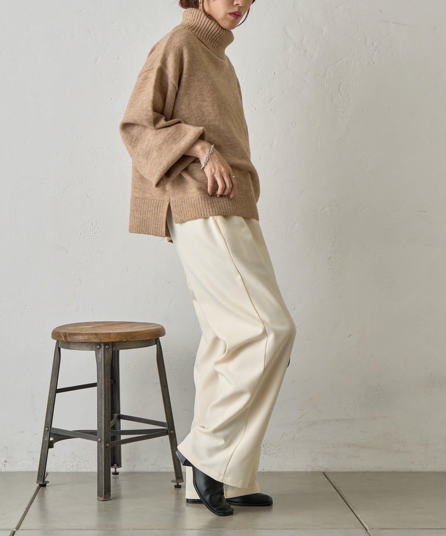 寬鬆柔軟高領針織衫