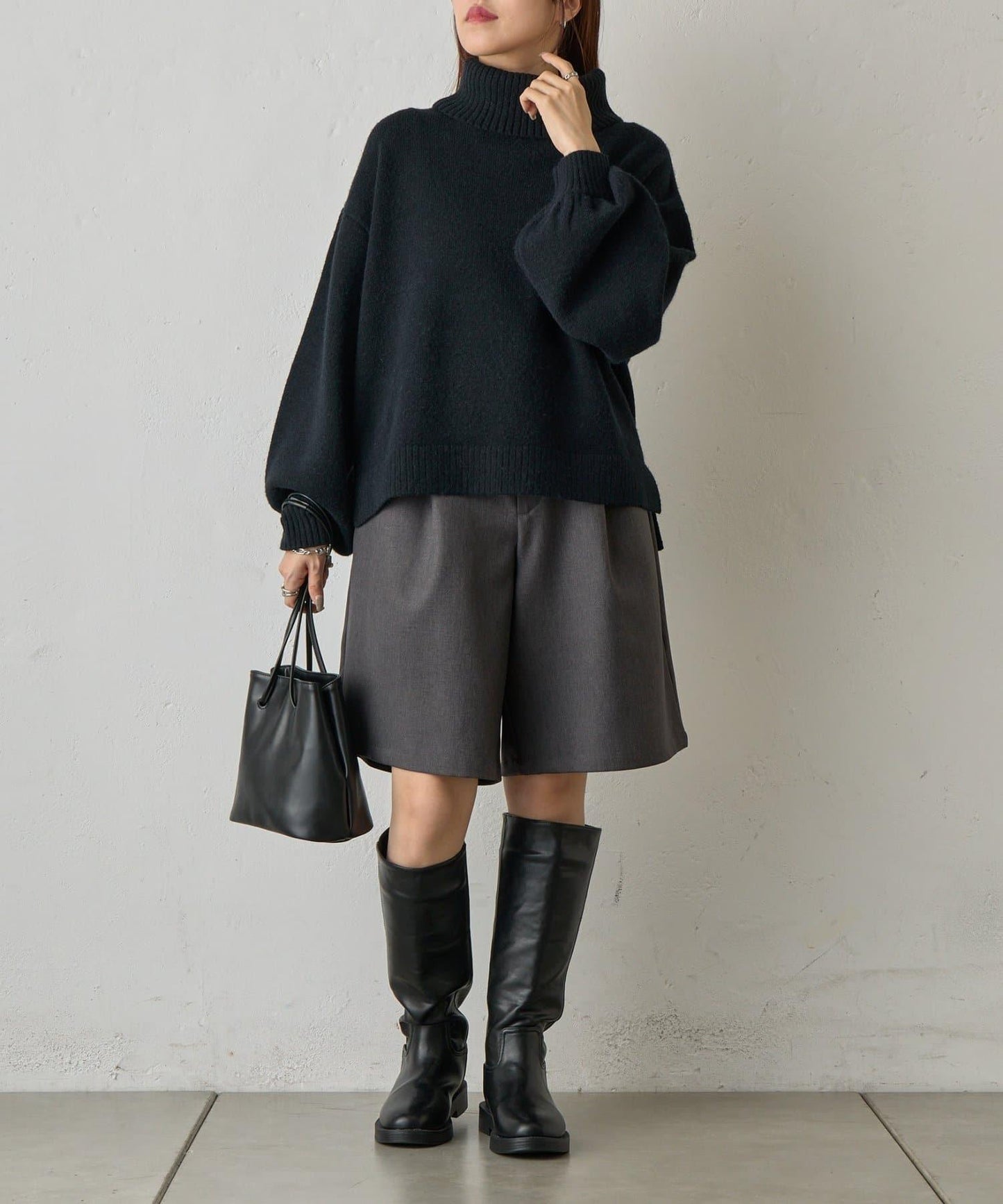寬鬆柔軟高領針織衫