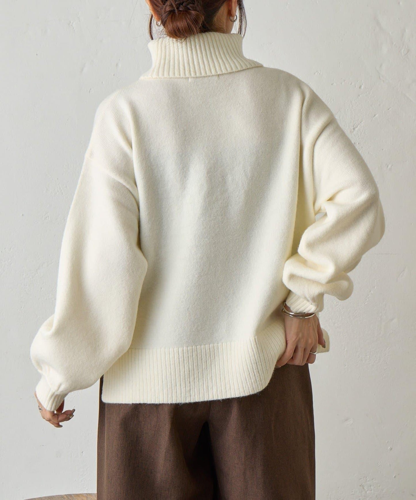 寬鬆柔軟高領針織衫