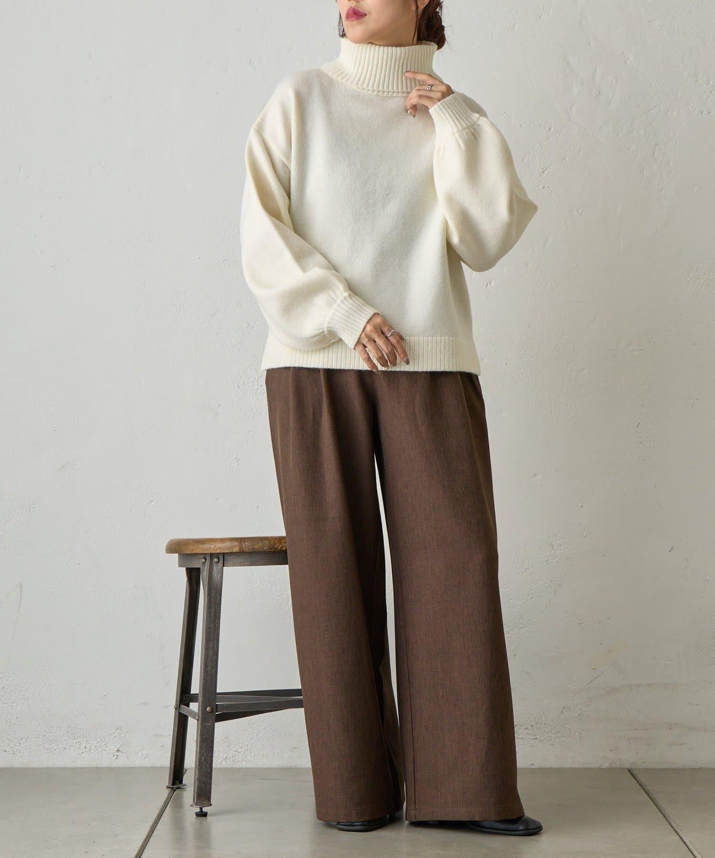 寬鬆柔軟高領針織衫