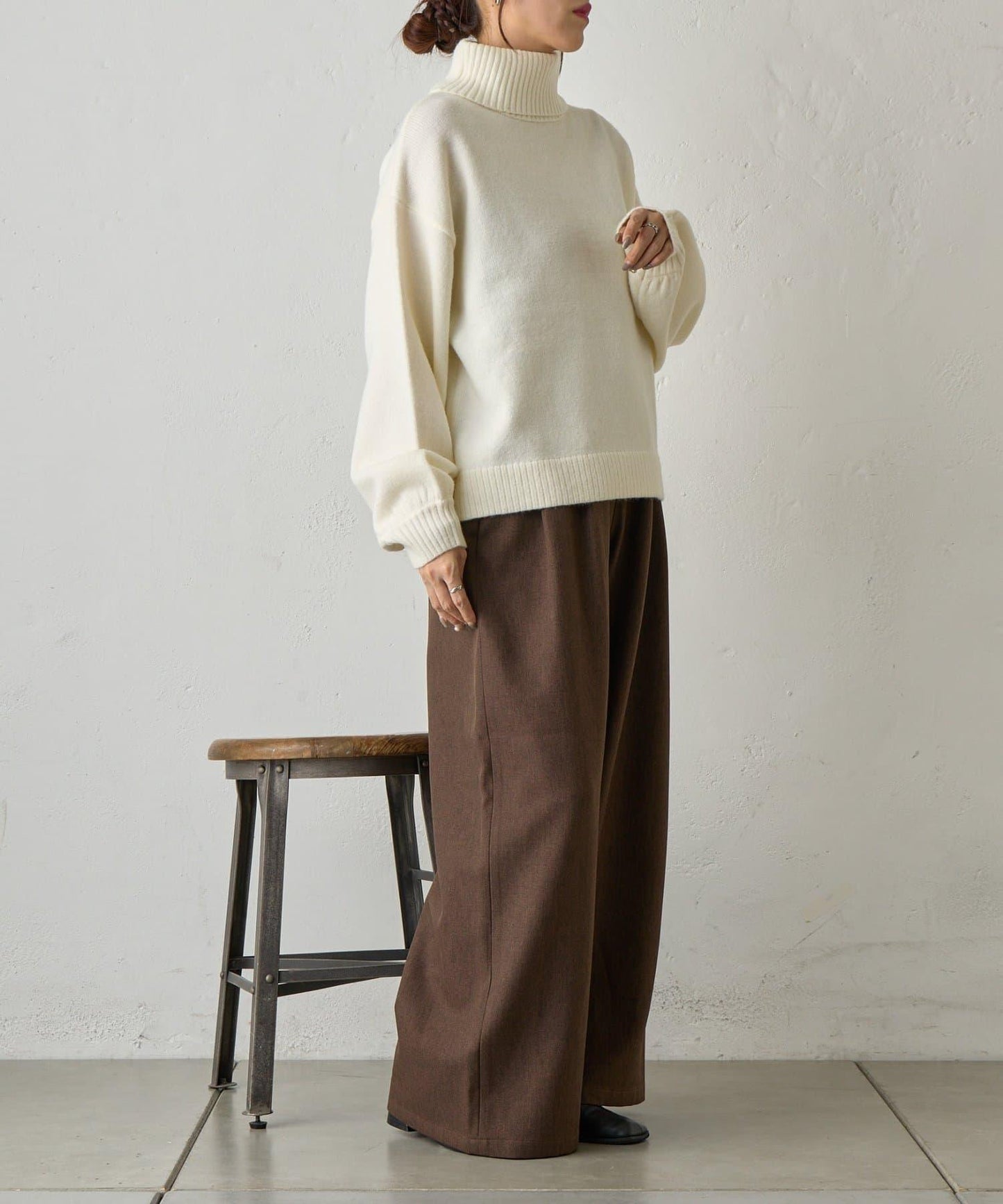 寬鬆柔軟高領針織衫