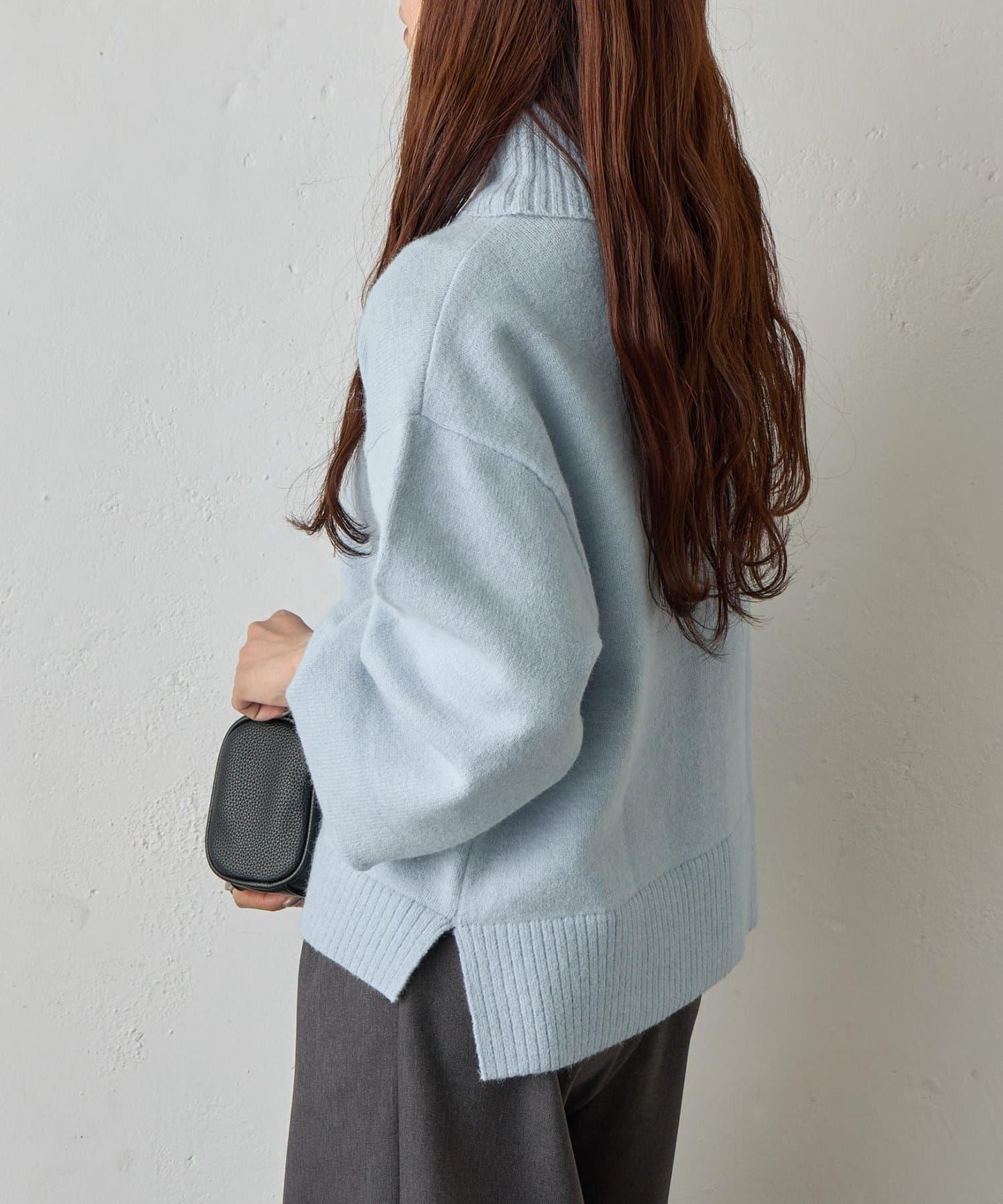 寬鬆柔軟高領針織衫