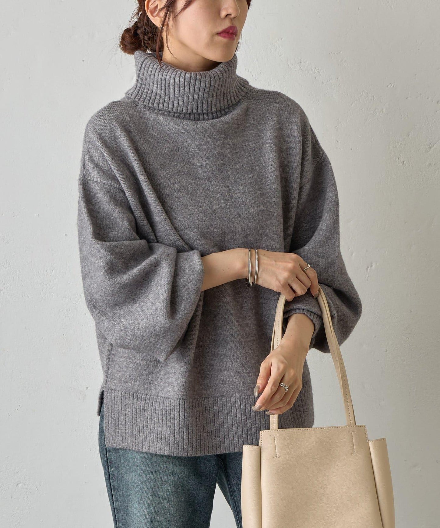 寬鬆柔軟高領針織衫