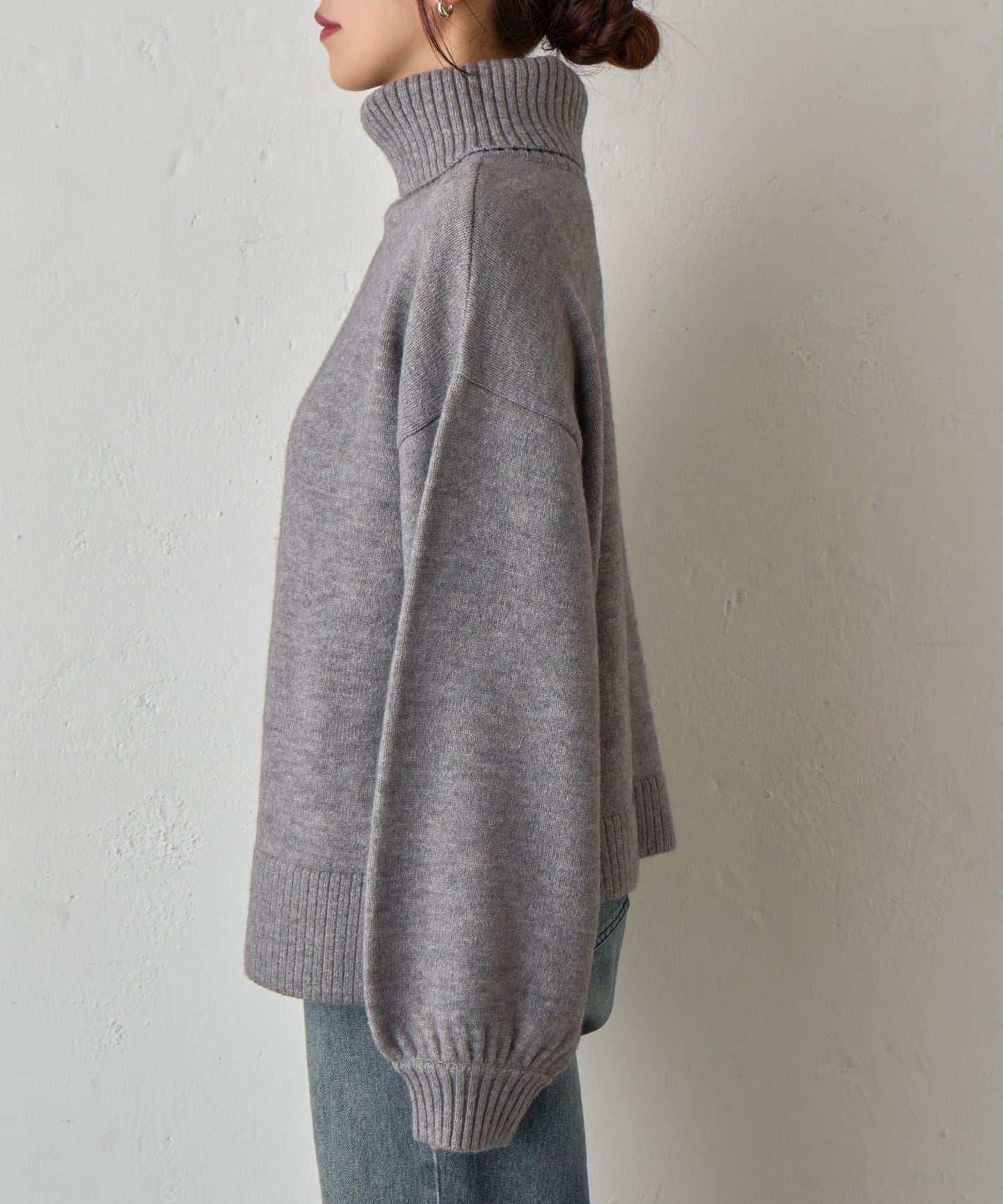 寬鬆柔軟高領針織衫