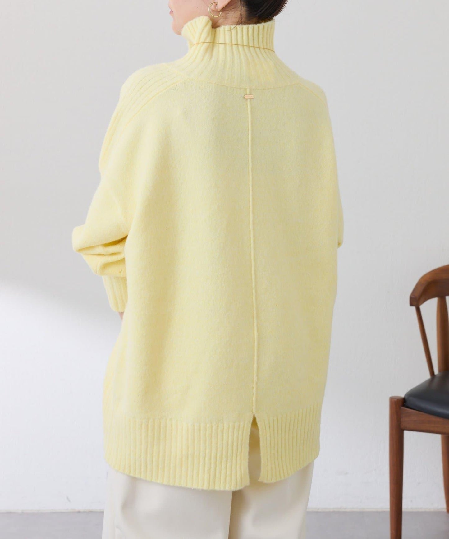 【可水洗針織】羊毛混紡開叉高領針織衫