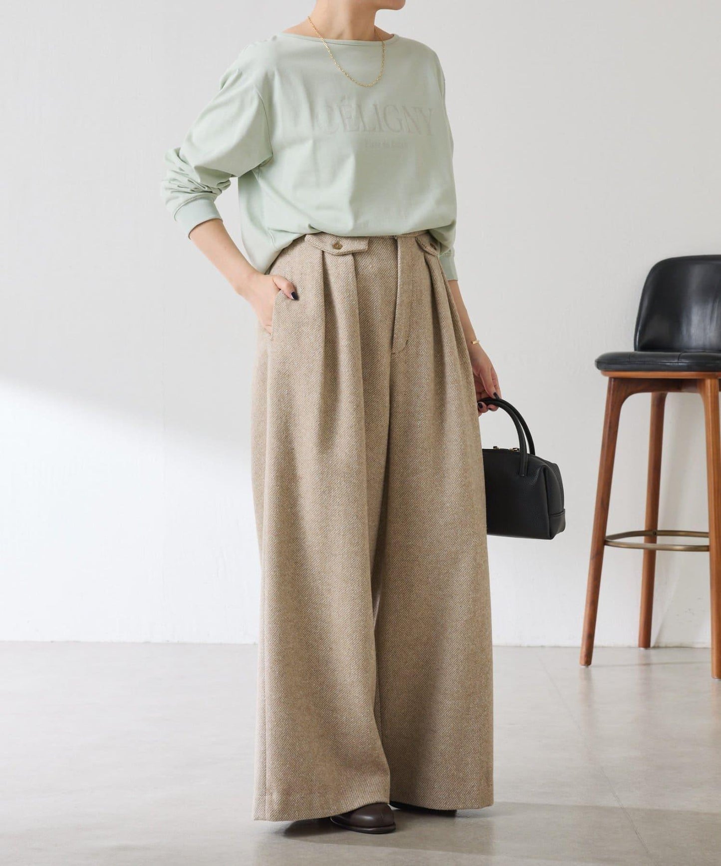 亮片字母長袖T恤/疊穿單品