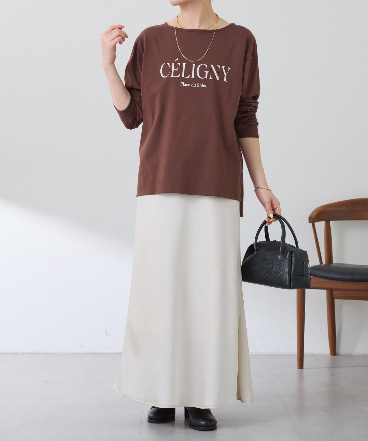 亮片字母長袖T恤/疊穿單品