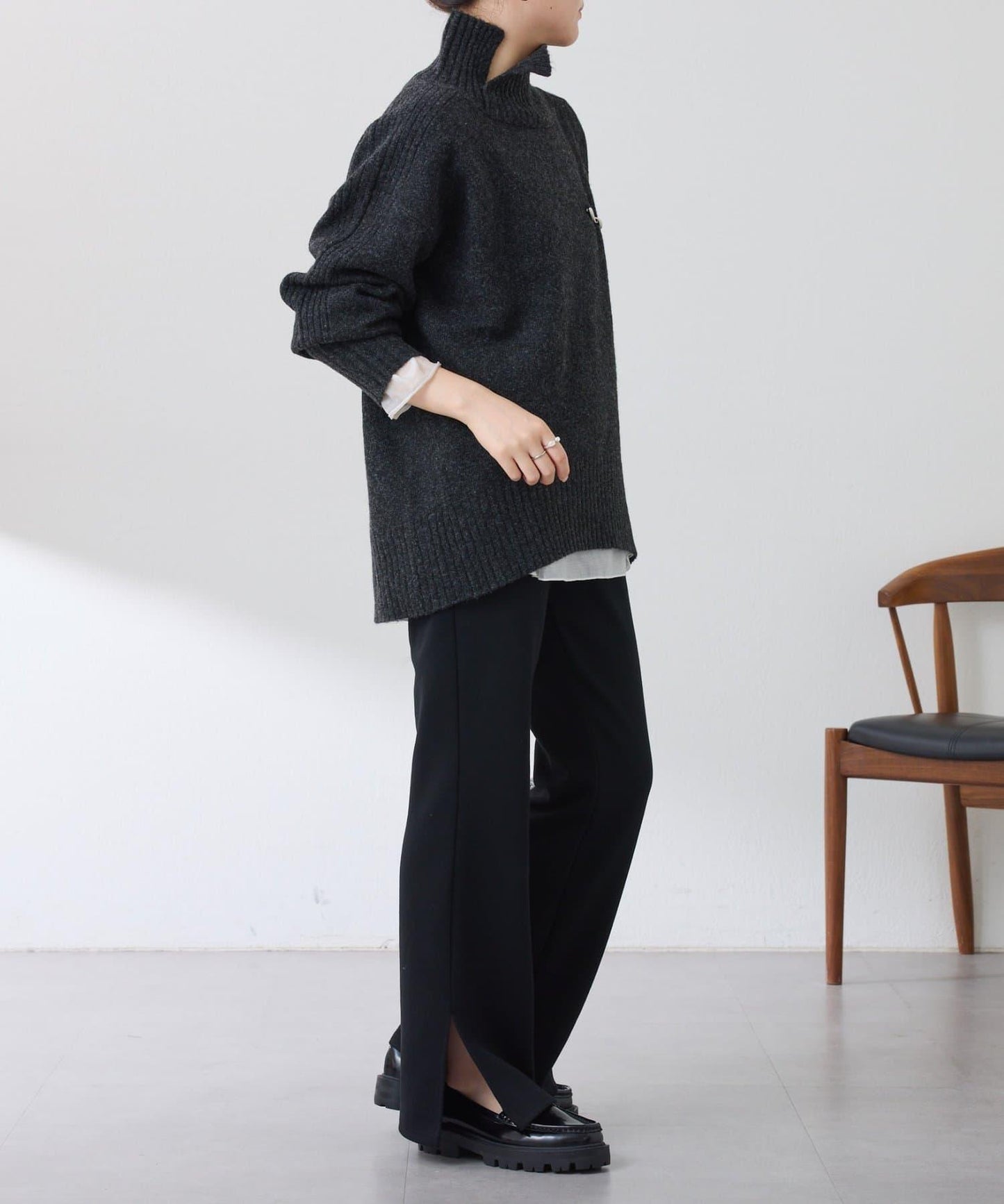 【可水洗針織】羊毛混紡開叉高領針織衫