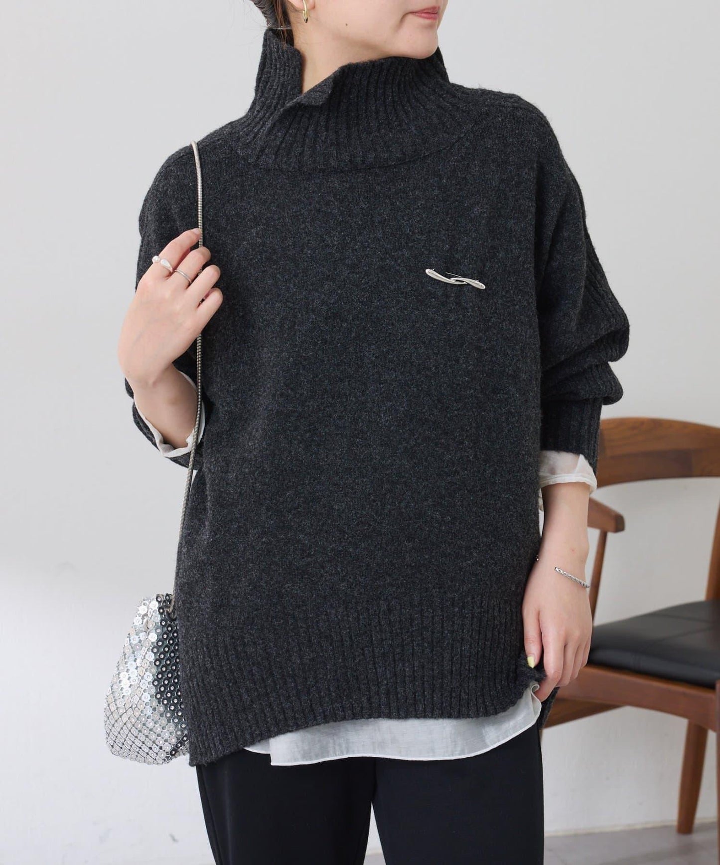 【可水洗針織】羊毛混紡開叉高領針織衫