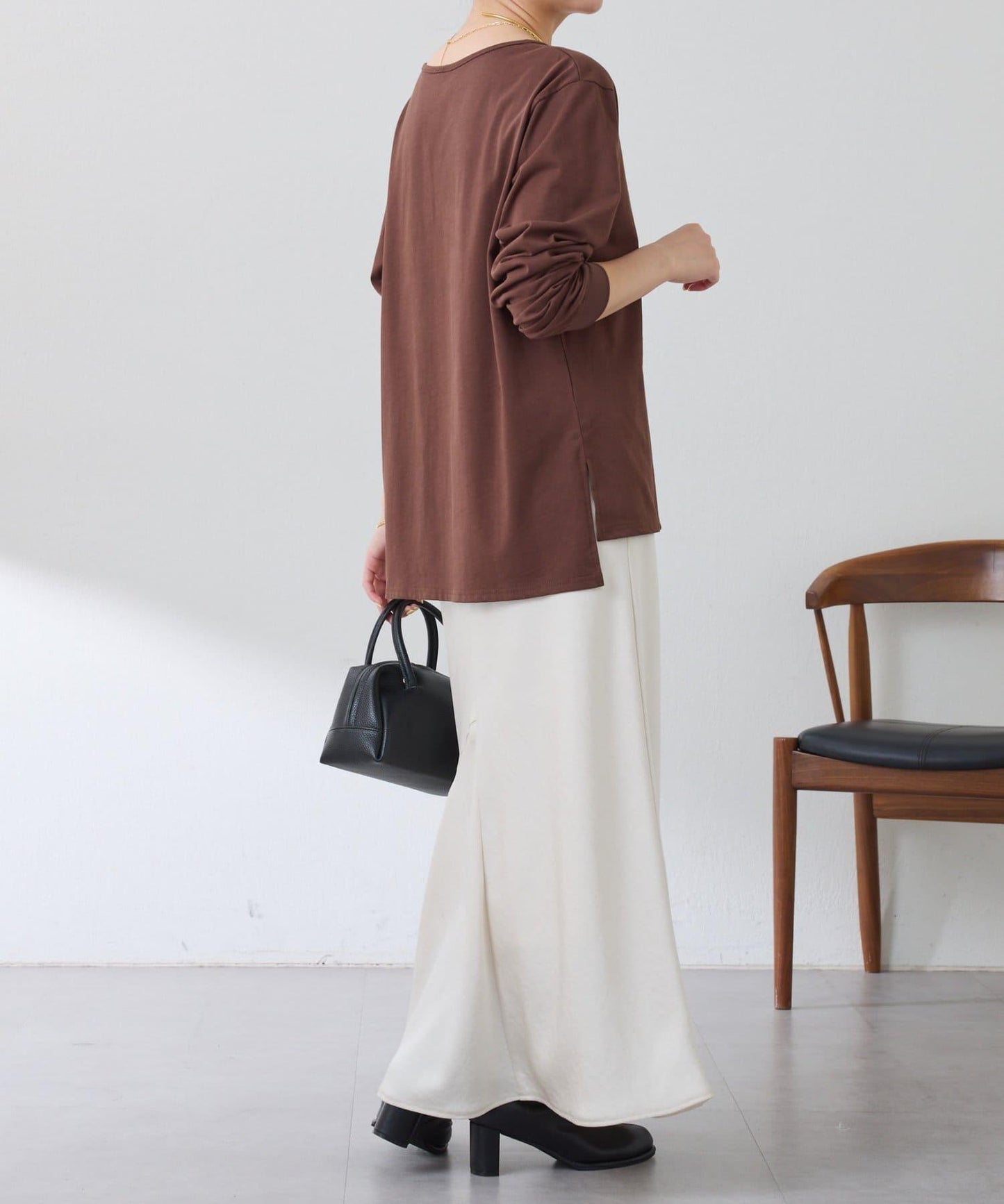 亮片字母長袖T恤/疊穿單品