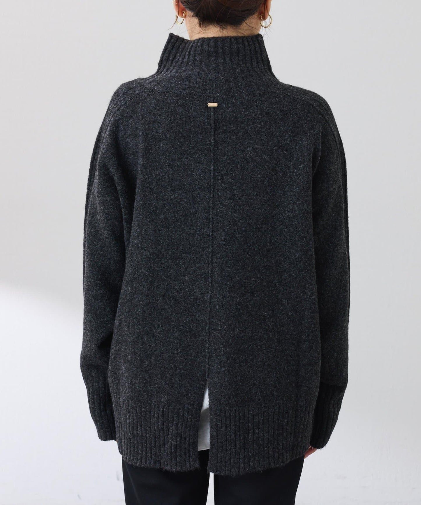 【可水洗針織】羊毛混紡開叉高領針織衫