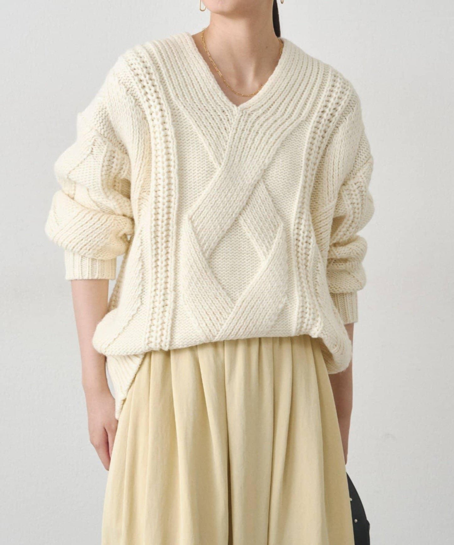麻花V領針織衫
