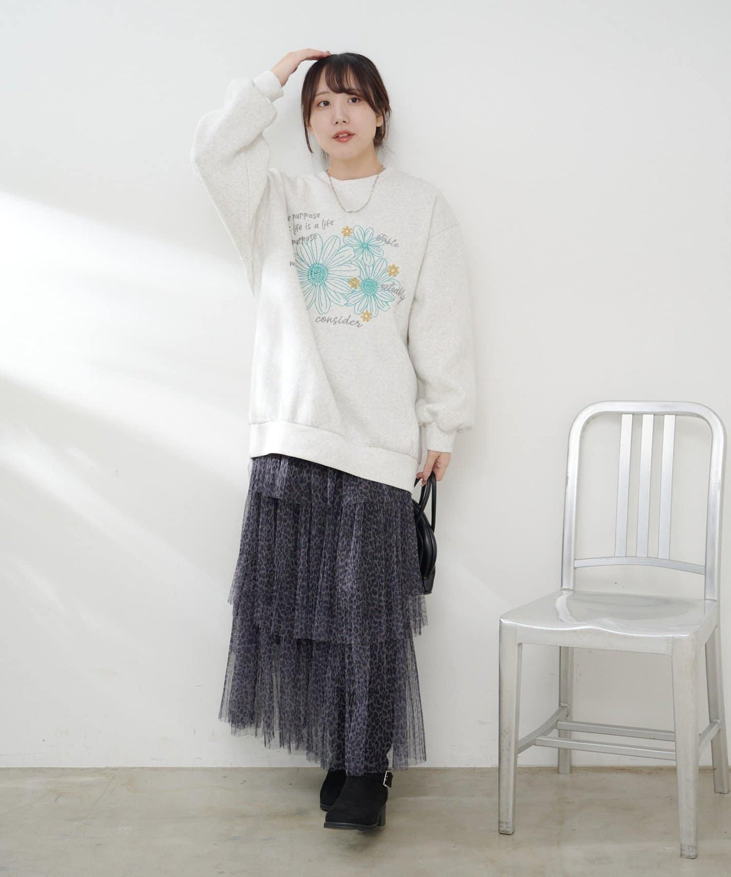 花卉與標誌拼接加絨套頭衫