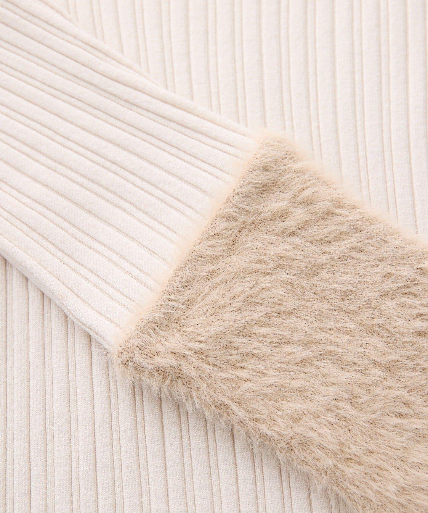 袖部毛絨拼接不規則羅紋針織衫