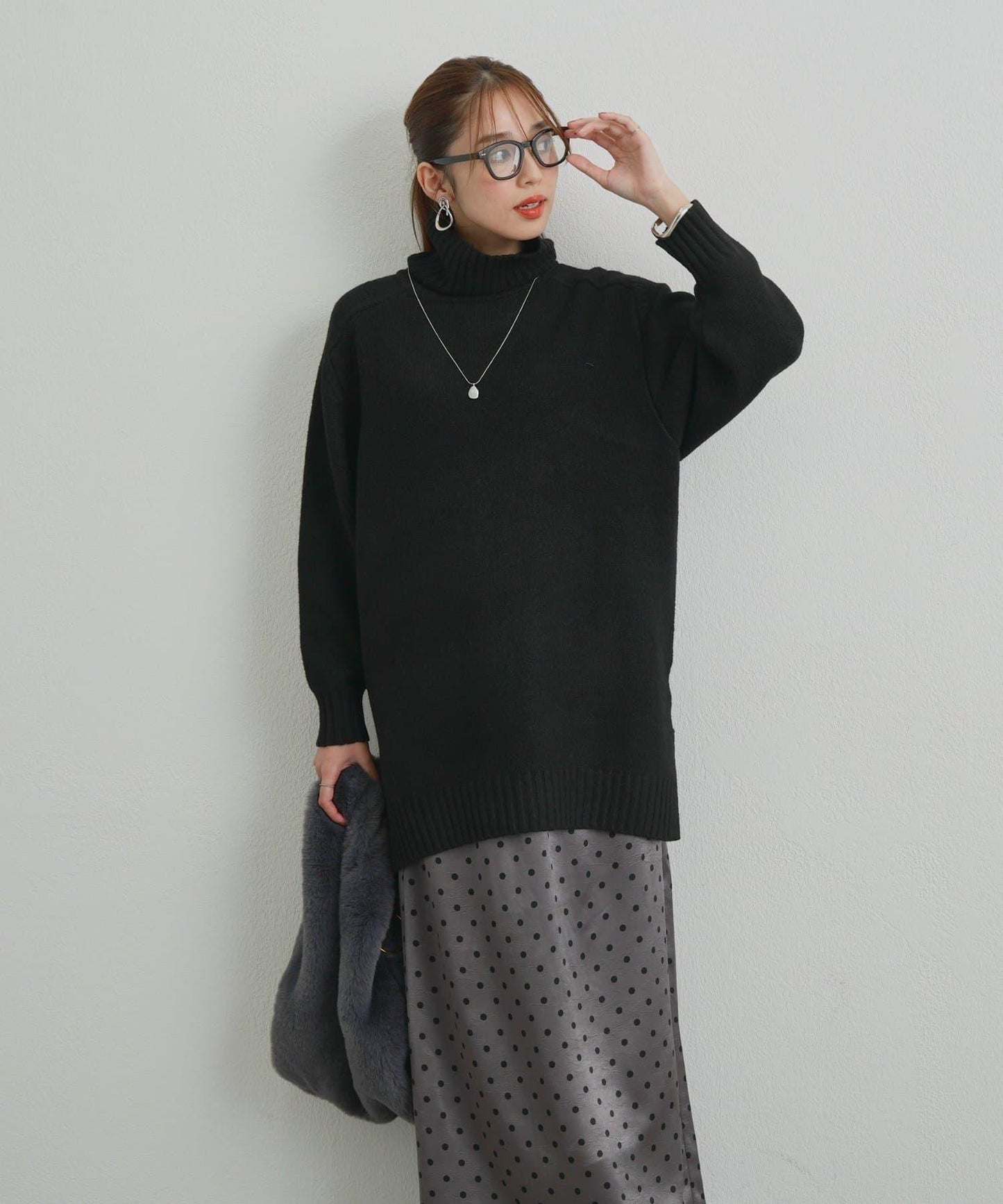 高搭配性羊毛風高領針織長款上衣